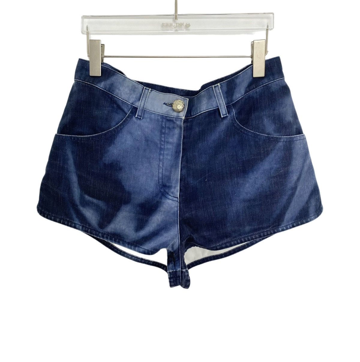 Chanel Chanel Blue Denim Shorts K26WX Size 27" / US 4 / IT 40 - 1 Thumbnail