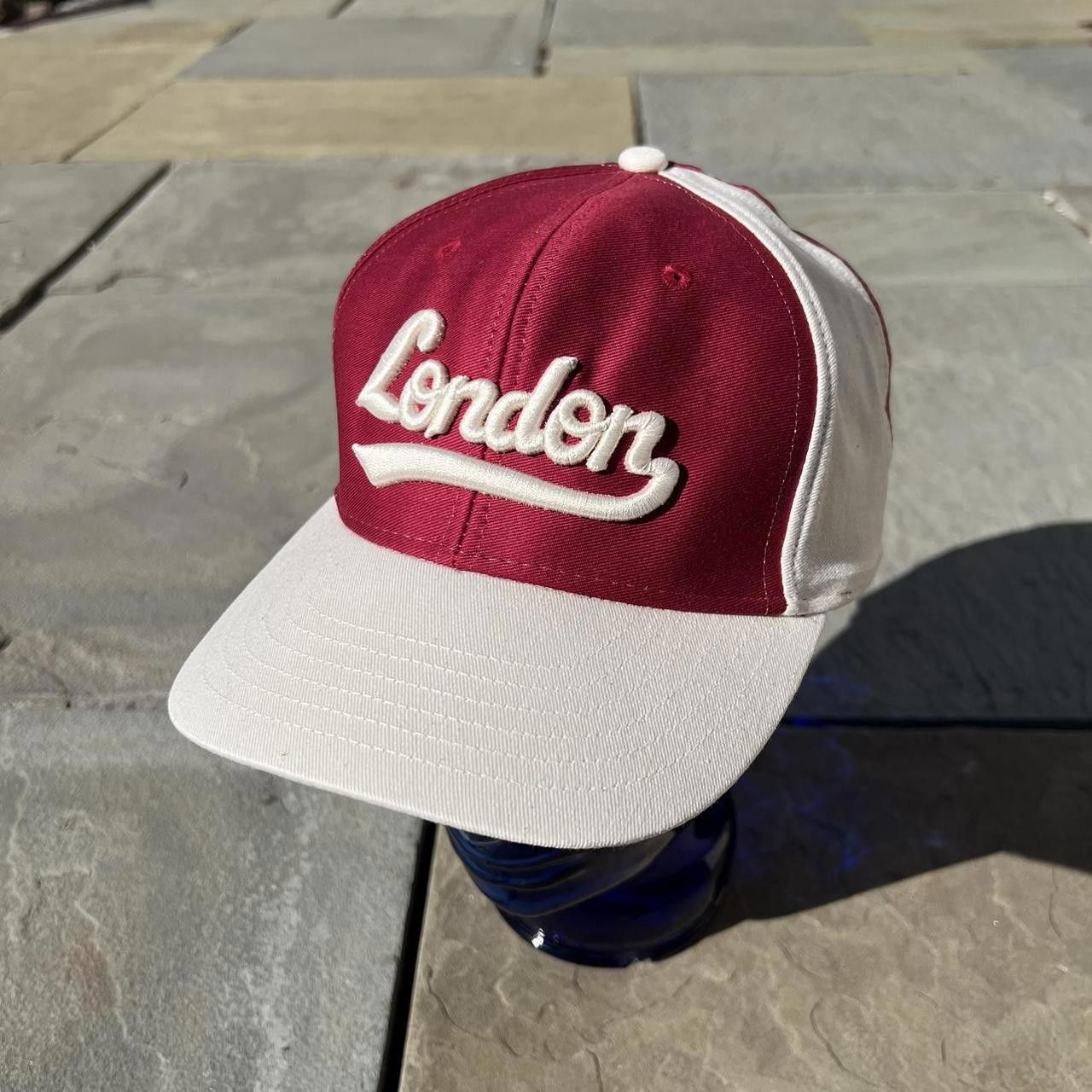 Other Vintage 90s London Maroon and Cream SnapBack Hat Size ONE SIZE - 1 Thumbnail