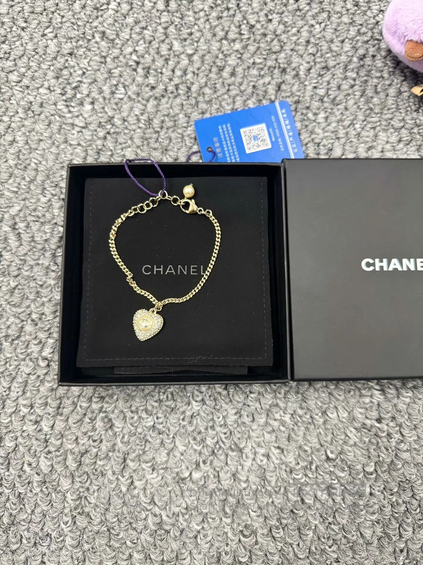 Chanel Chanel Gold Full Diamond Heart Pendant Necklace| Size ONE SIZE - 1 Thumbnail