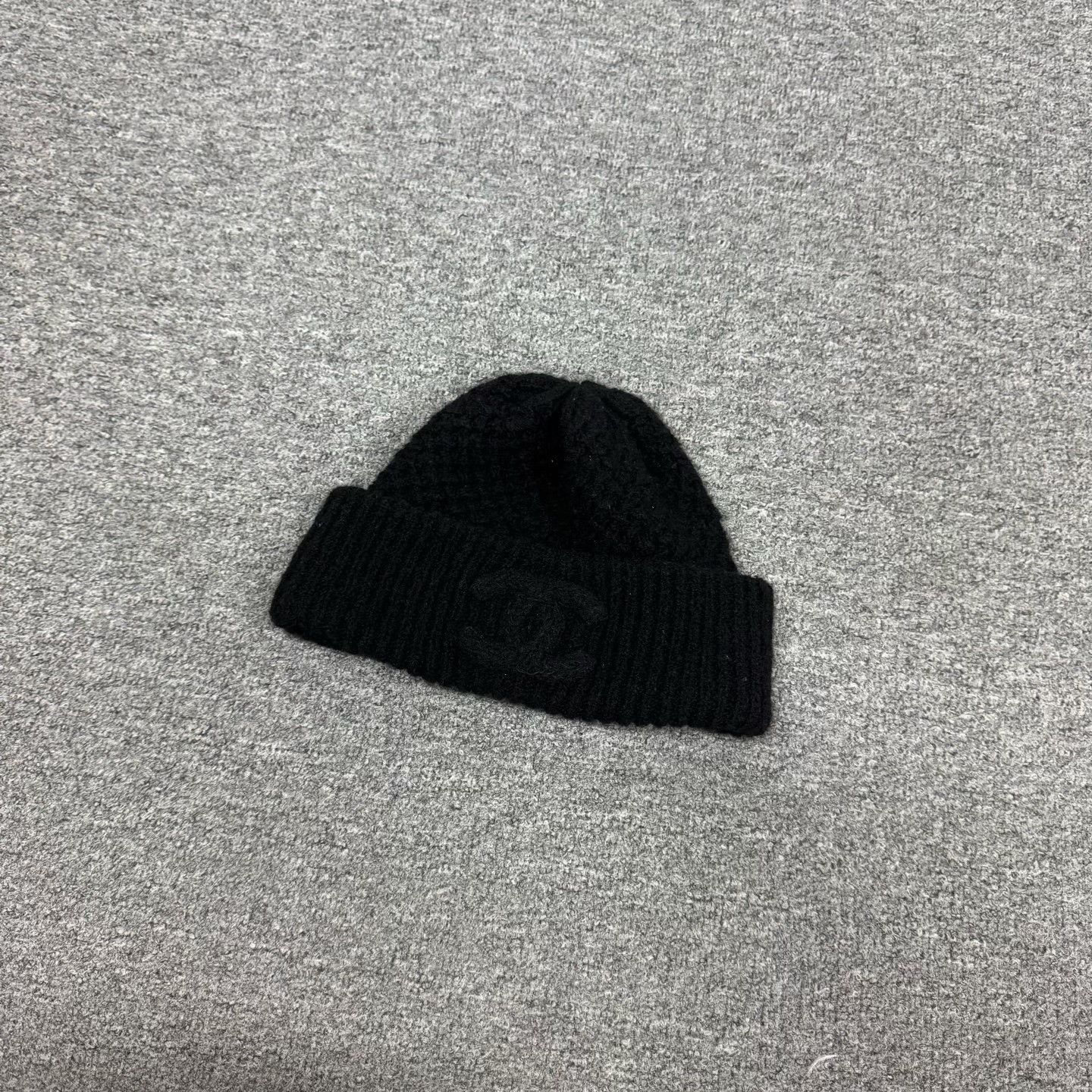 Chanel Chanel Double C Logo Cashmere Beanie Size ONE SIZE - 1 Thumbnail