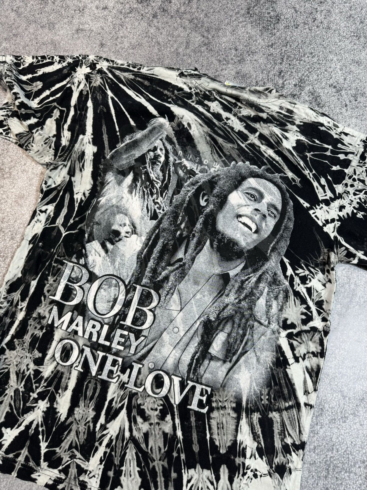 Band Tees × Bob Marley Vintage Bob Marley One Love t-shirt Streetwear Reggie USA Size US L / EU 52-54 / 3 - 3 Thumbnail