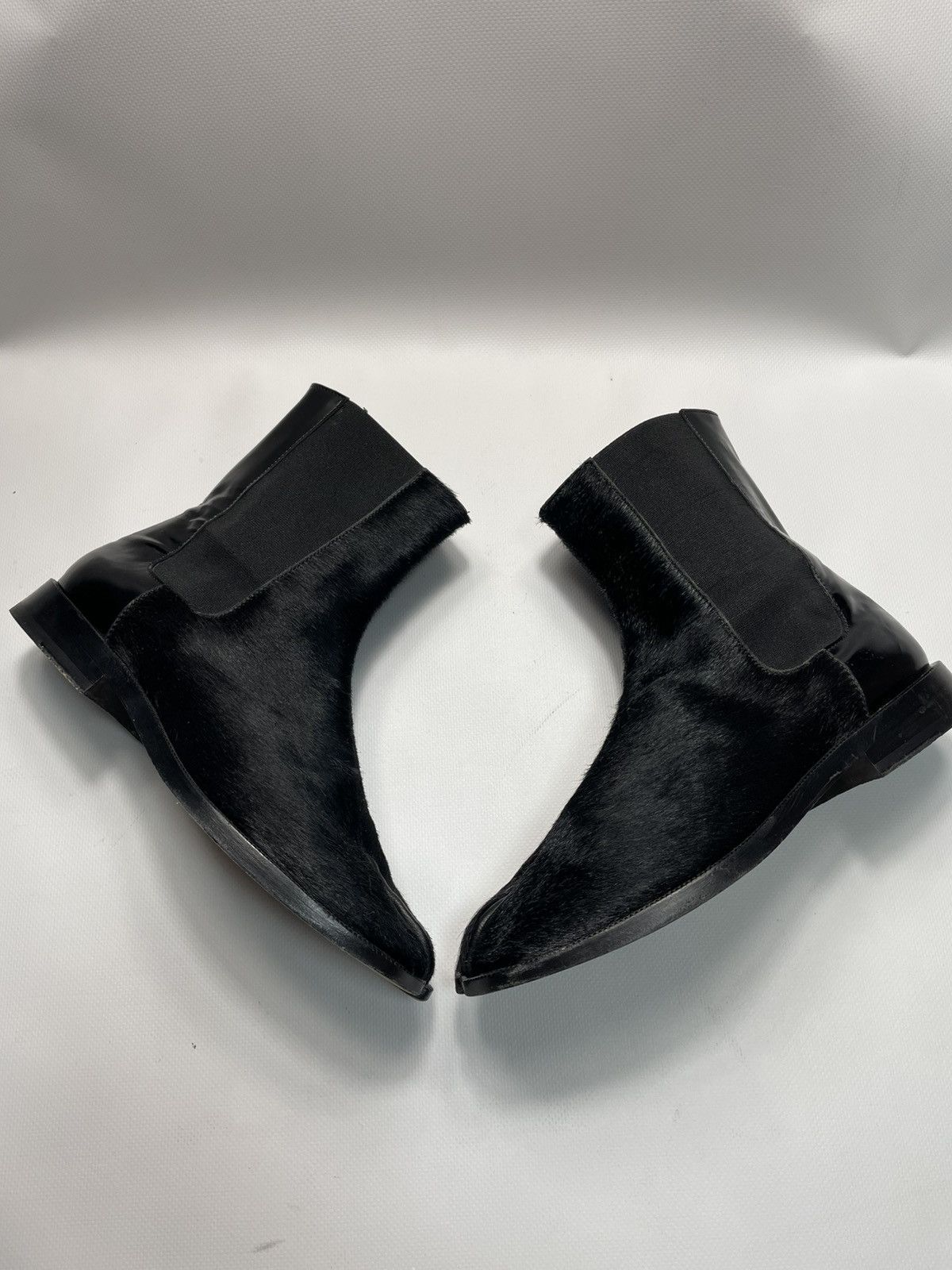 Maison Margiela Maison Margiela Tabi Pony Hair Chelsea Boots Black Size 38.5 Size US 8.5 / IT 38.5 - 2 Thumbnail