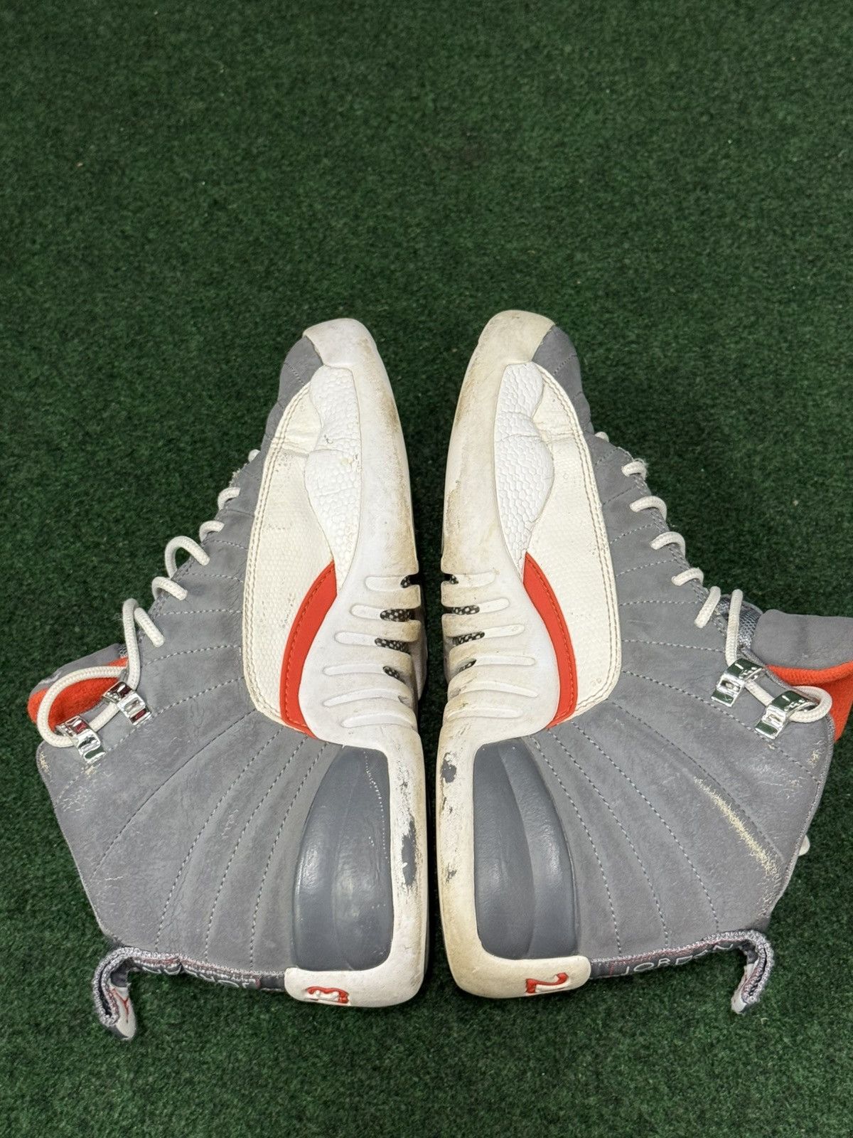 Jordan Brand 2012 Air Jordan 12 Retro Cool Grey GS 153265-012 Size US 5.5 / EU 38 - 4 Thumbnail