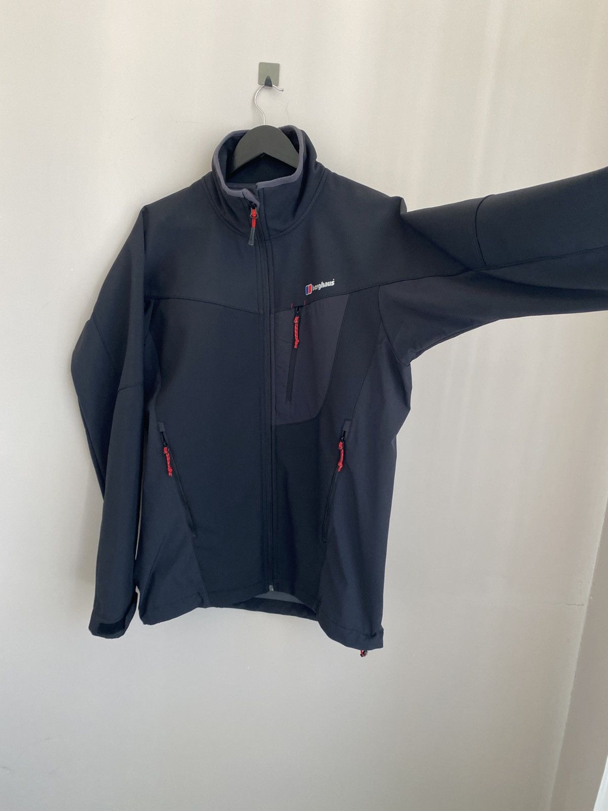 Berghaus Berghaus men's softshell jacket Size US L / EU 52-54 / 3 - 3 Thumbnail