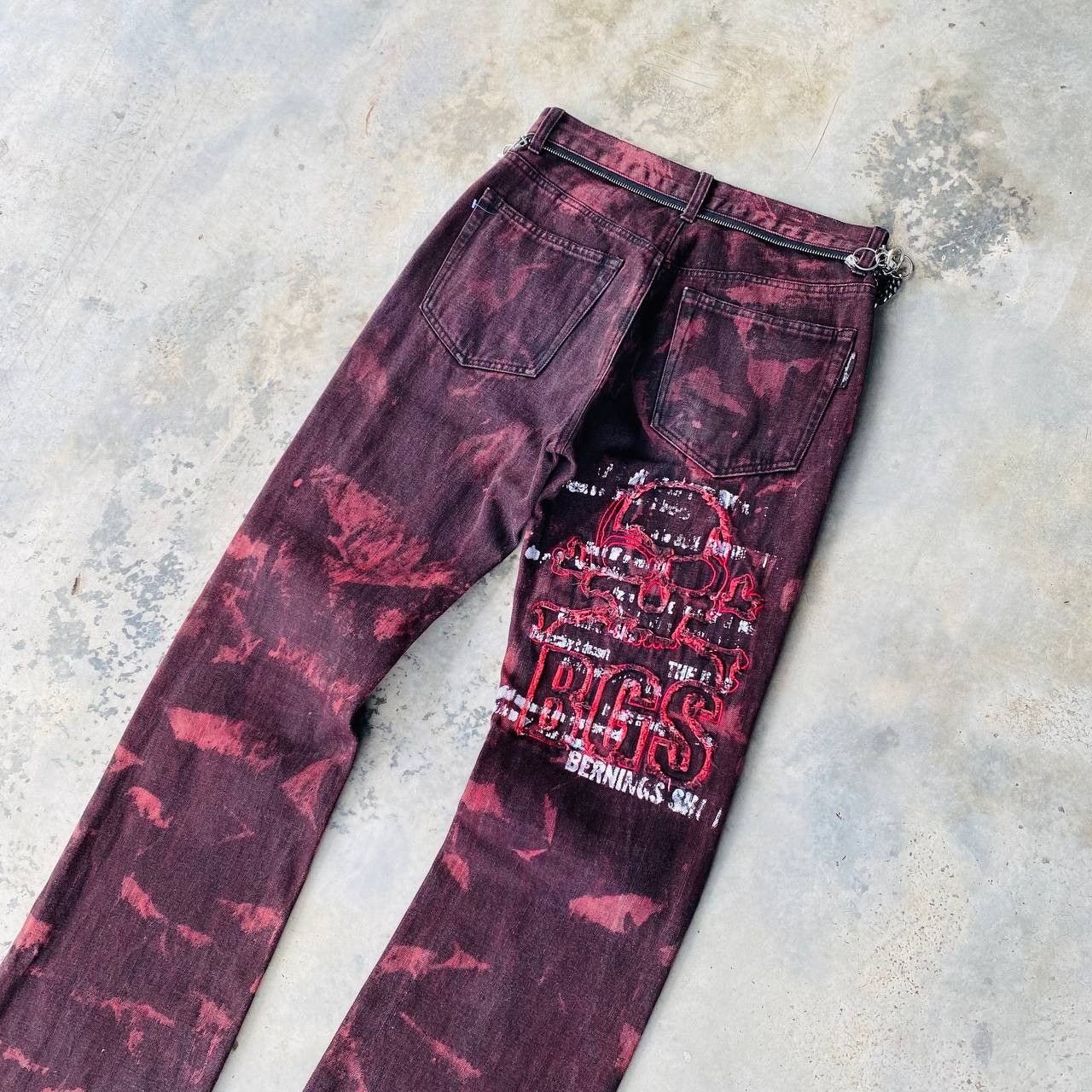 If Six Was Nine FLARED BERNING-SHO SKULL DYE DISTRESSED TORNADO MART STYLE Size US 28 / EU 44 - 2 Thumbnail