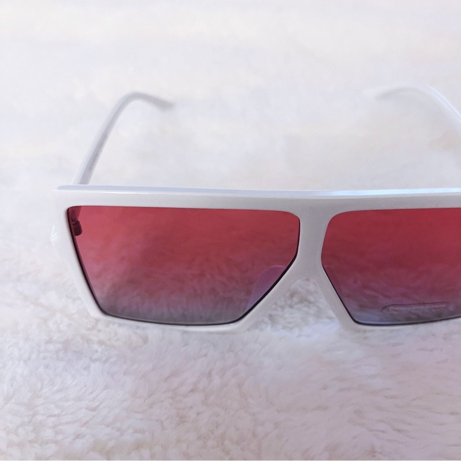 Other Ivonne White & Pink Oversized Square Sunglasses Size ONE SIZE - 8 Thumbnail