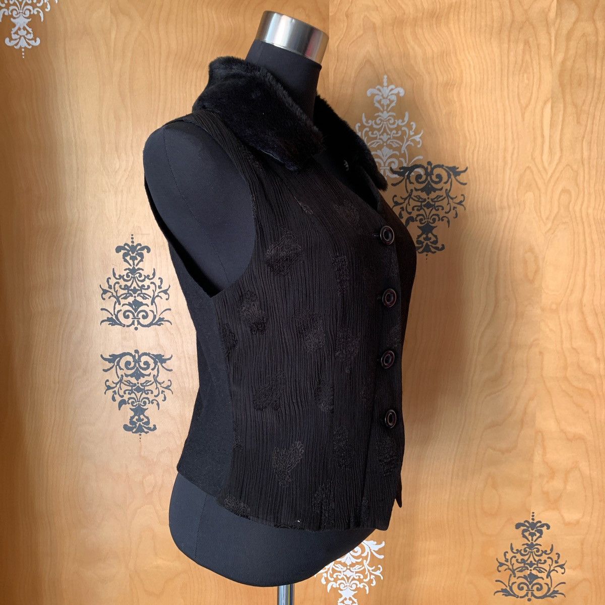Vintage Vintage 90s Silk Fur Lined Button-Up Vest Size M / US 6-8 / IT 42-44 - 2 Thumbnail
