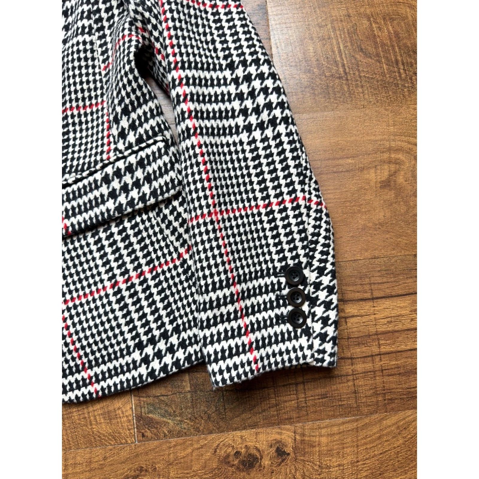 Talbots Talbots Sport Coat Houndstooth White Black Red Glen Check Wool Blazer 10P Petite Women’s Jacket Single-Breasted Notch Lapel Two-Button Lined Size L / US 10 / IT 46 - 4 Thumbnail