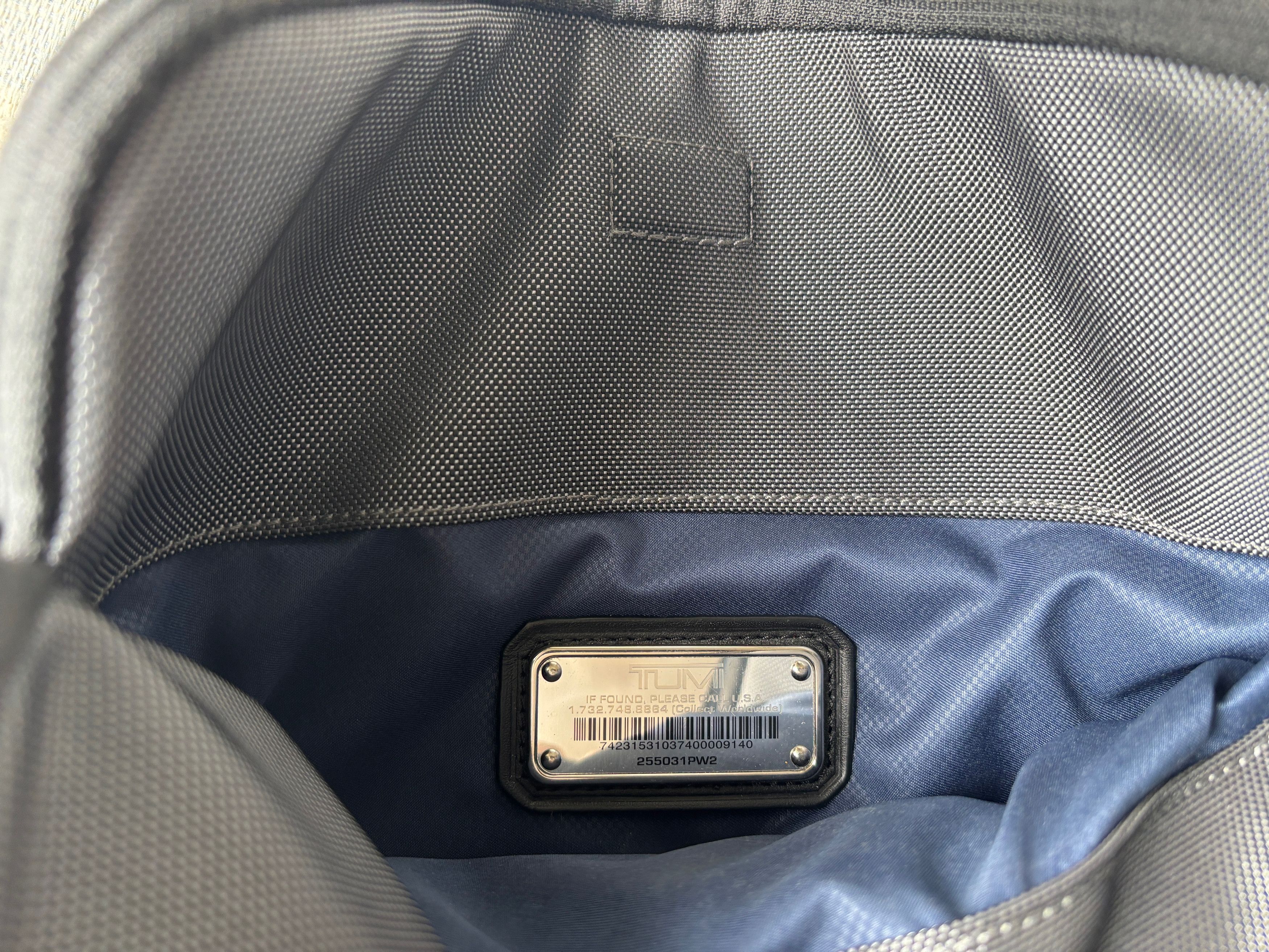 Tumi $400 Arrivé Lucas Nylon/ Leather Crossbody Messenger/ Sling Size ONE SIZE - 15 Thumbnail
