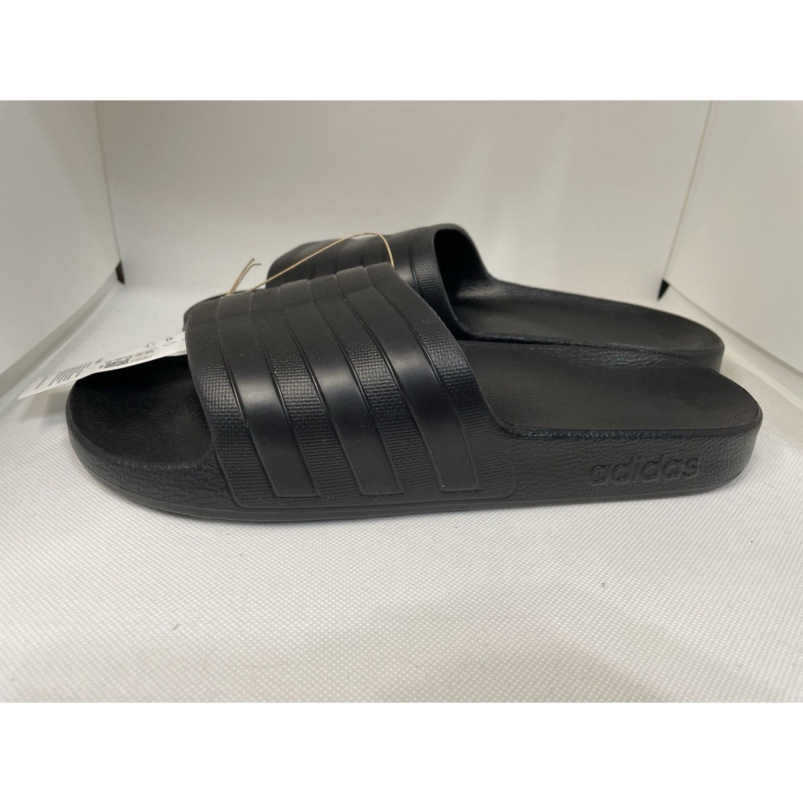 Adidas Adidas Adilette Aqua Slides BNWT Mens 11 Blk/Blk/Blk Size US 11 / EU 44 - 7 Thumbnail