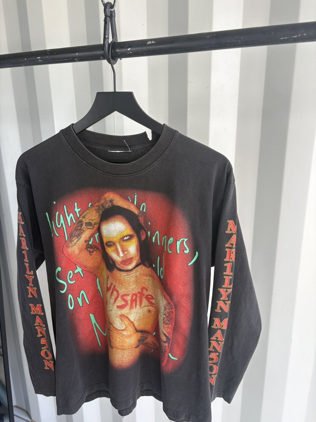 Band Tees Vintage Marilyn Manson Shirt Faded Distressed Grunge Band Size US L / EU 52-54 / 3 - 3 Thumbnail