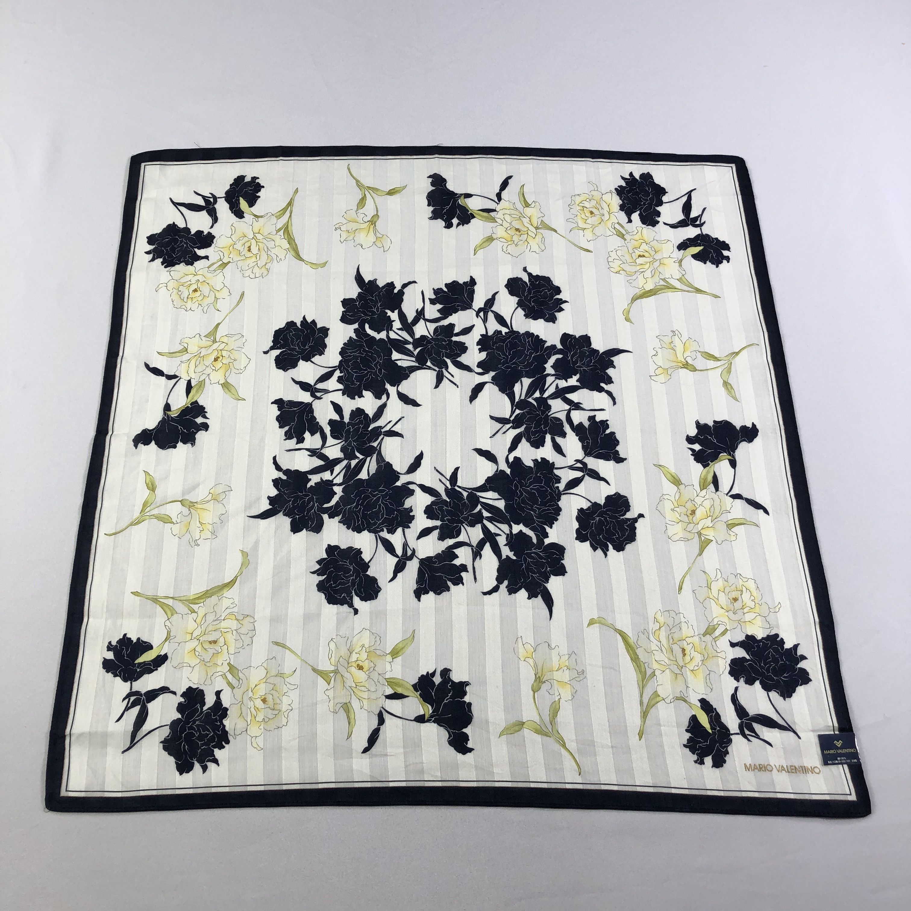 Mario Valentino × Vintage Mario Valentino Handkerchief Neckerchief Bandana H2059 Size ONE SIZE - 2 Thumbnail
