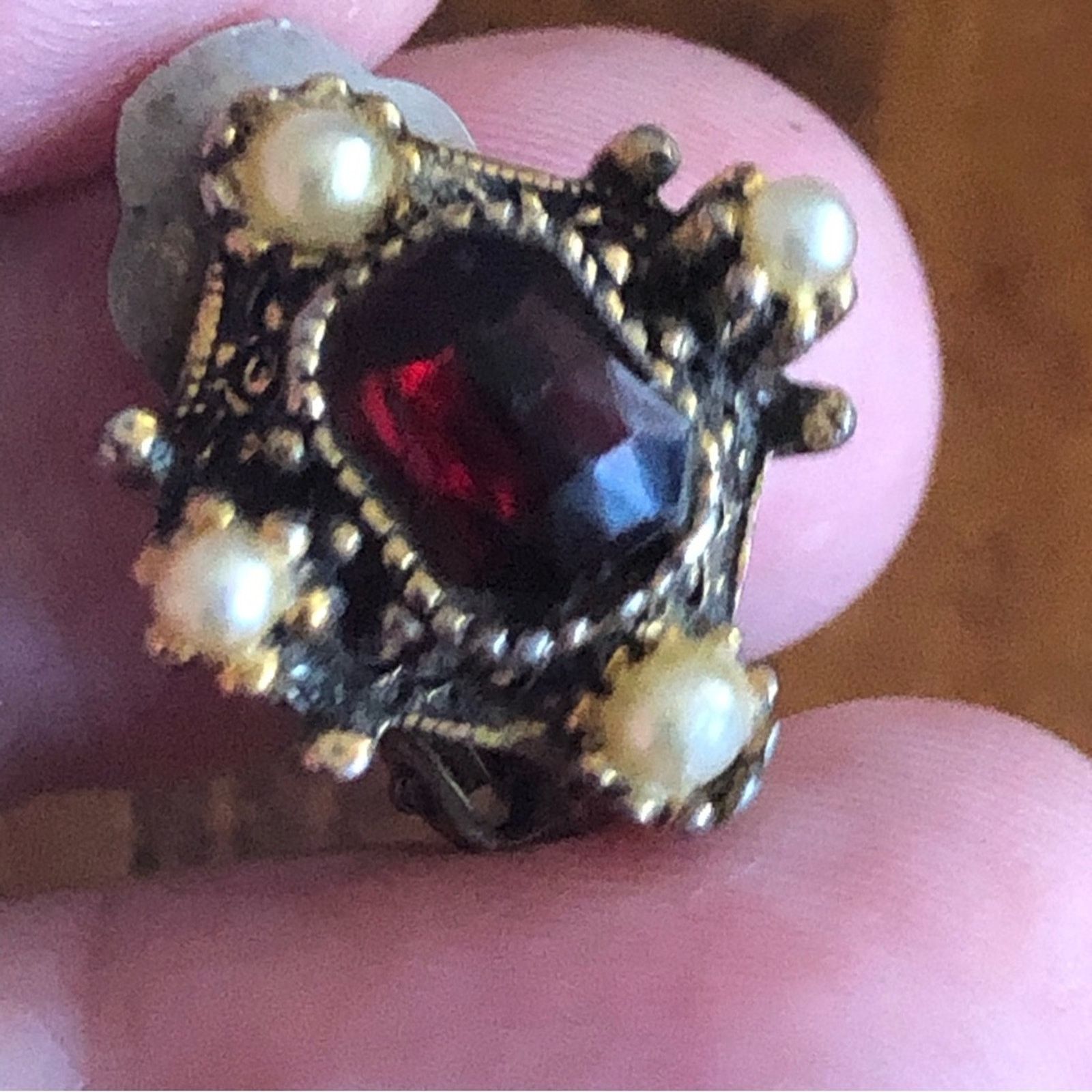 Vintage Antique Edwardian era ruby stone mini pearl clip on earrings Size ONE SIZE - 5 Thumbnail