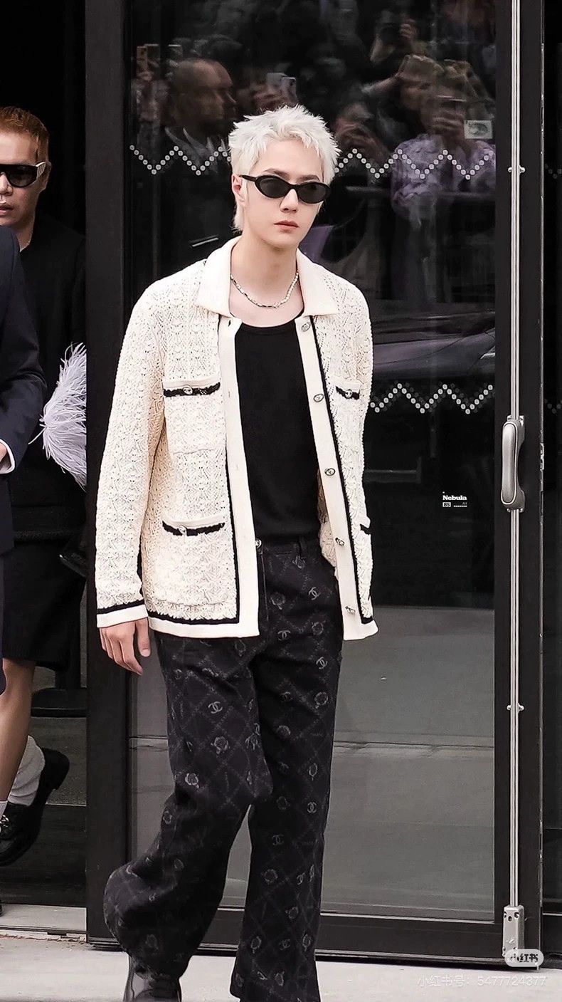 Chanel Chanel 24p black and white knitted cardigan coat Size XS / US 0-2 / IT 36-38 - 5 Thumbnail