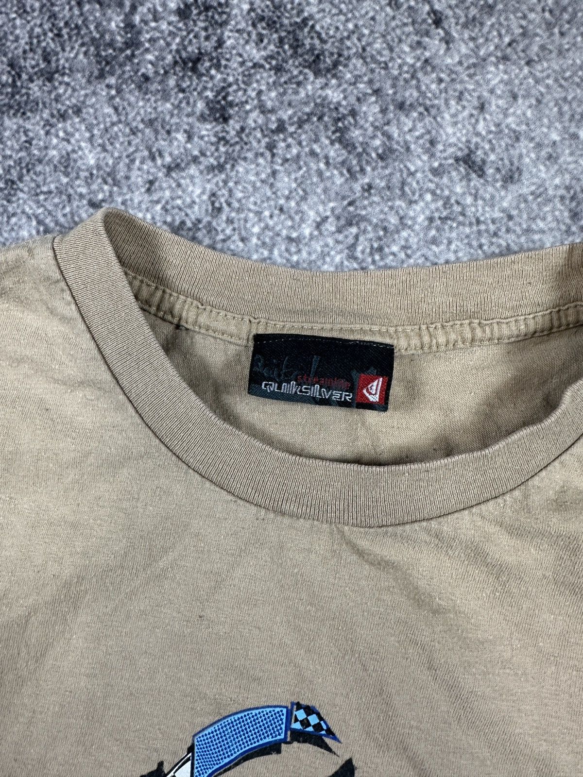Quiksilver Vintage Quiksilver Logo T-shirt Streetwear Rare Casual USA M Size US M / EU 48-50 / 2 - 5 Thumbnail