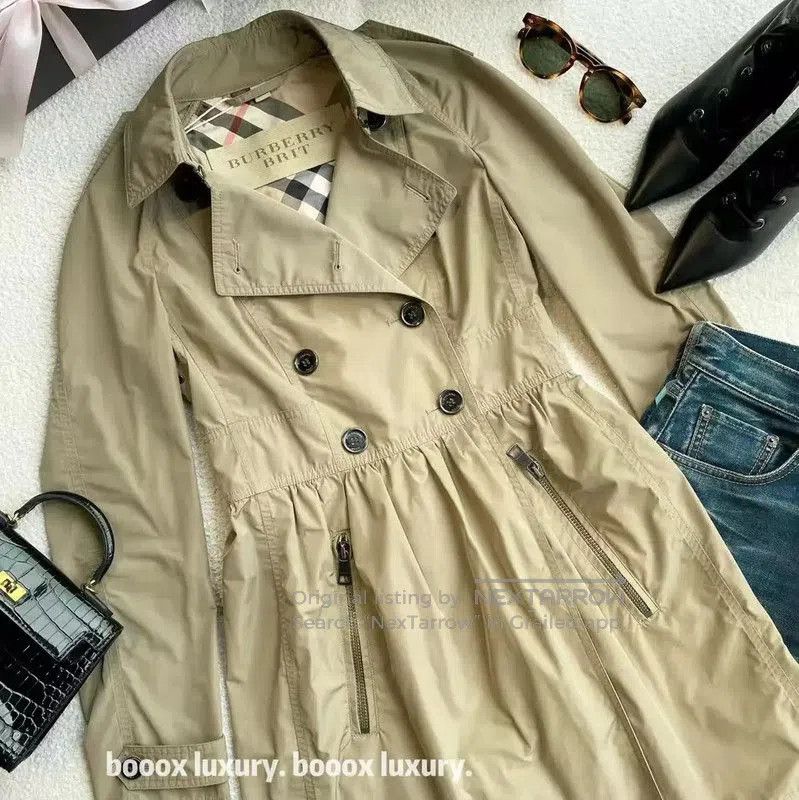 Burberry Burberry Women's Khaki Trench Coat. Size XXS / US 00 / IT 34 - 4 Thumbnail