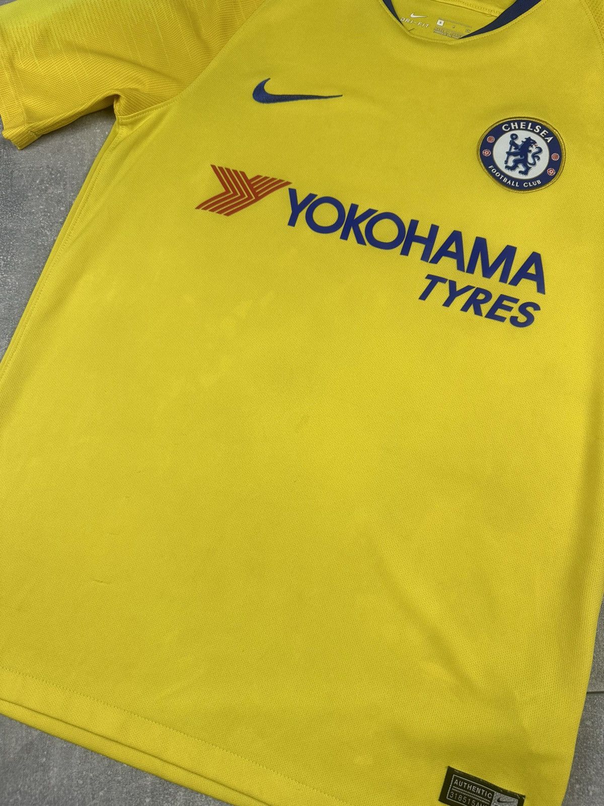 Nike Nike Chelsea 2018/19 Away Soccer Jersey 919008-720 Size US S / EU 44-46 / 1 - 2 Thumbnail