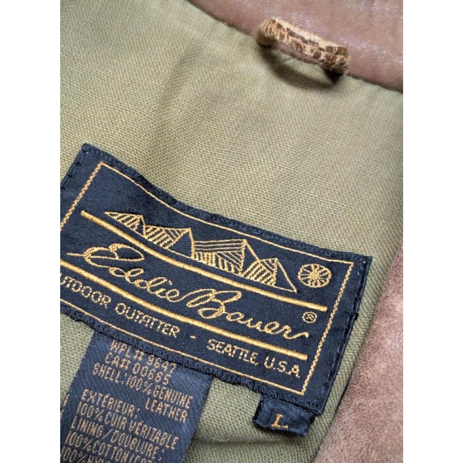 Eddie Bauer VINTAGE Eddie Bauer Field Coat Men's Leather 44 Brown broke-in patina 44 chest 44 in 44 Mens Size US L / EU 52-54 / 3 - 5 Thumbnail