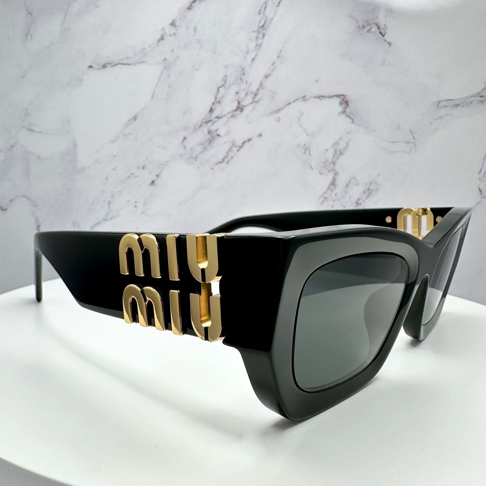 Miu Miu MIU MIU Sunglasses New Black Gold Metal Logo Cat Eye Size ONE SIZE - 16 Thumbnail