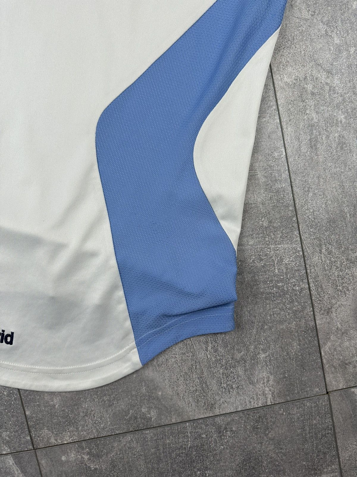 Adidas Adidas Real Madrid 2005/6 Home Training Soccer Jersey Size US S / EU 44-46 / 1 - 12 Thumbnail