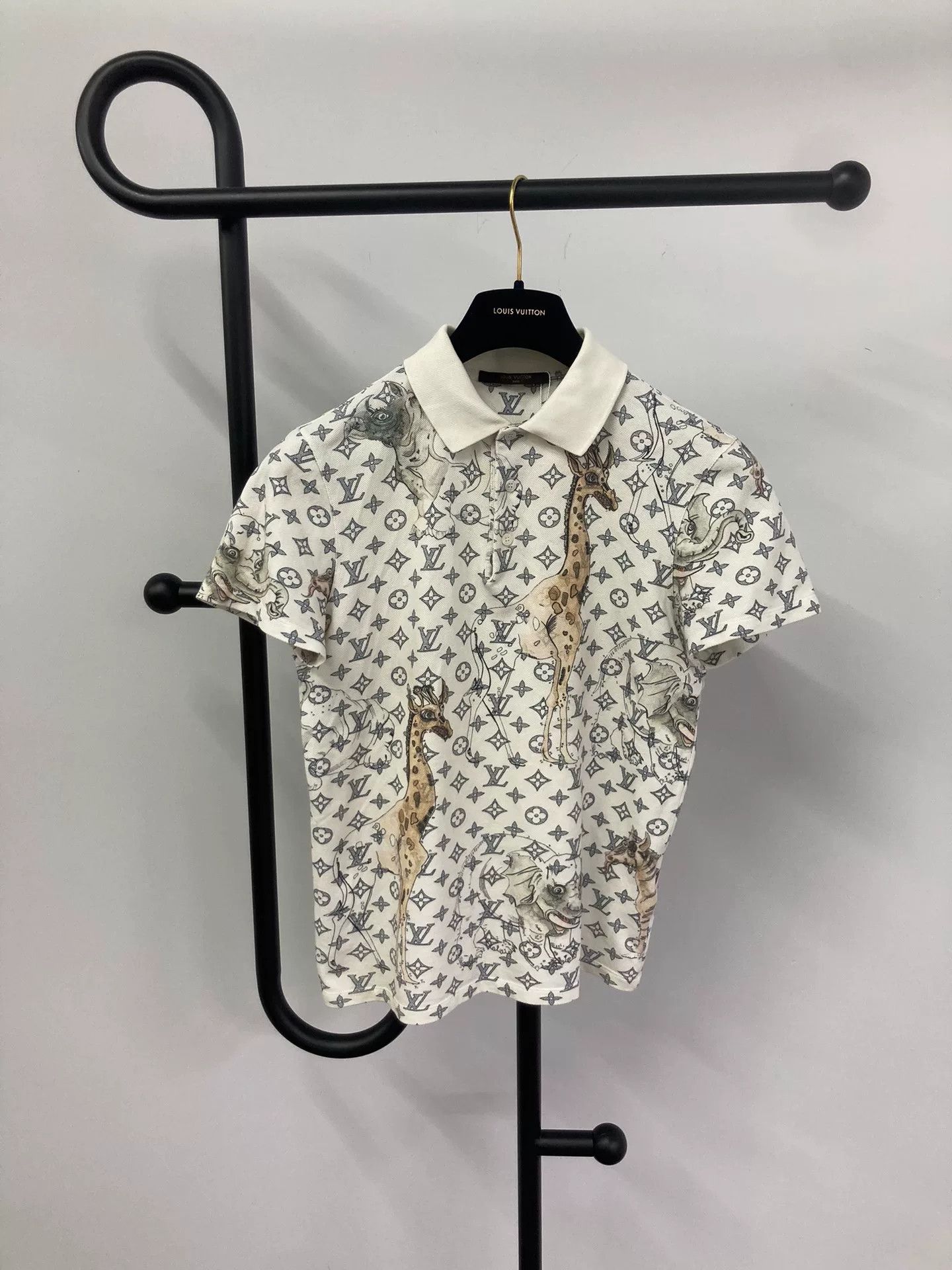 Louis Vuitton Louis Vuitton Monogram Collar Short-Sleeve Size XS / US 0-2 / IT 36-38 - 1 Thumbnail