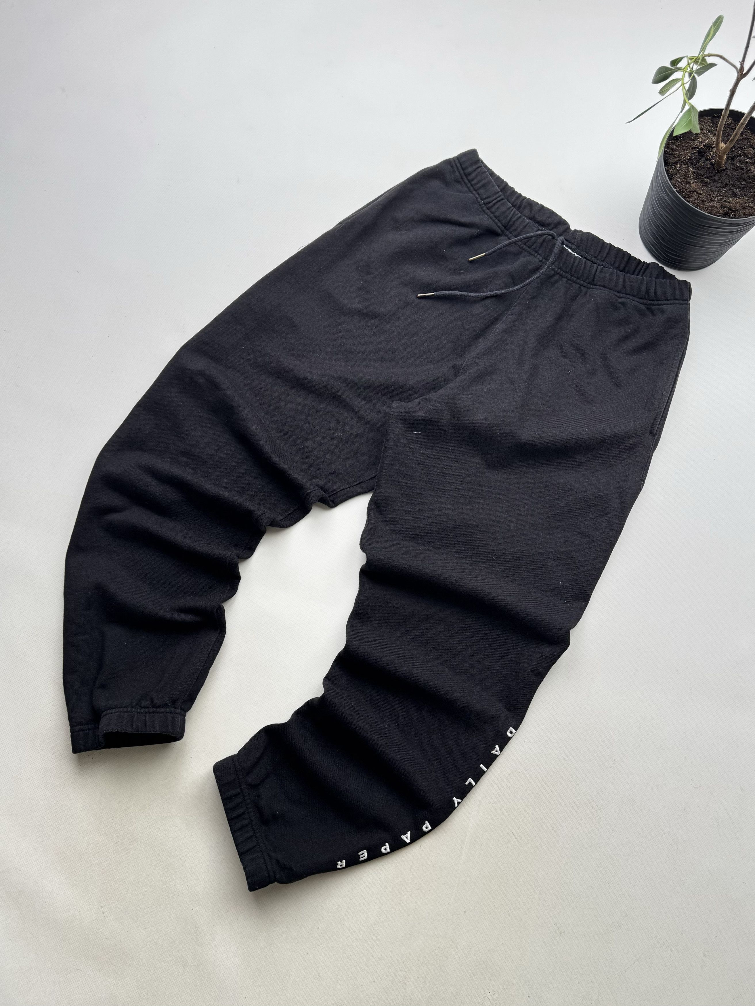 Daily Paper Daily Paper Heavy Sweatpants Made in Portugal (118) Size US 34 / EU 50 - 1 Thumbnail