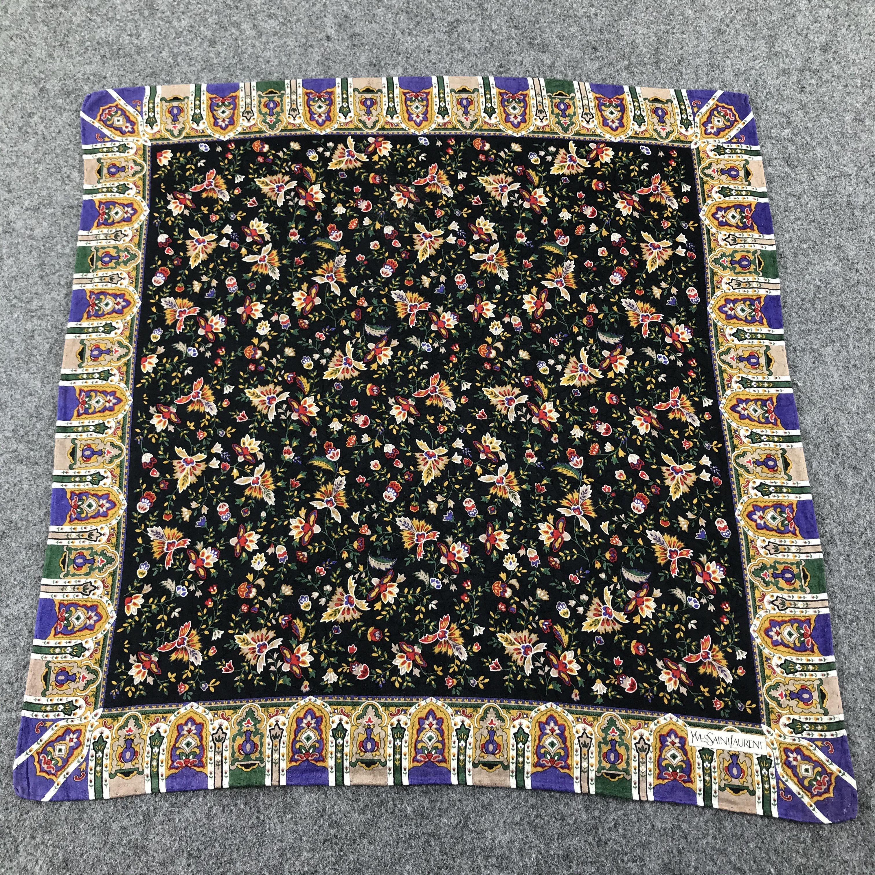 Yves Saint Laurent Yves Saint Laurent Handkerchief Bandana Neckerchief H373 Size ONE SIZE - 1 Thumbnail