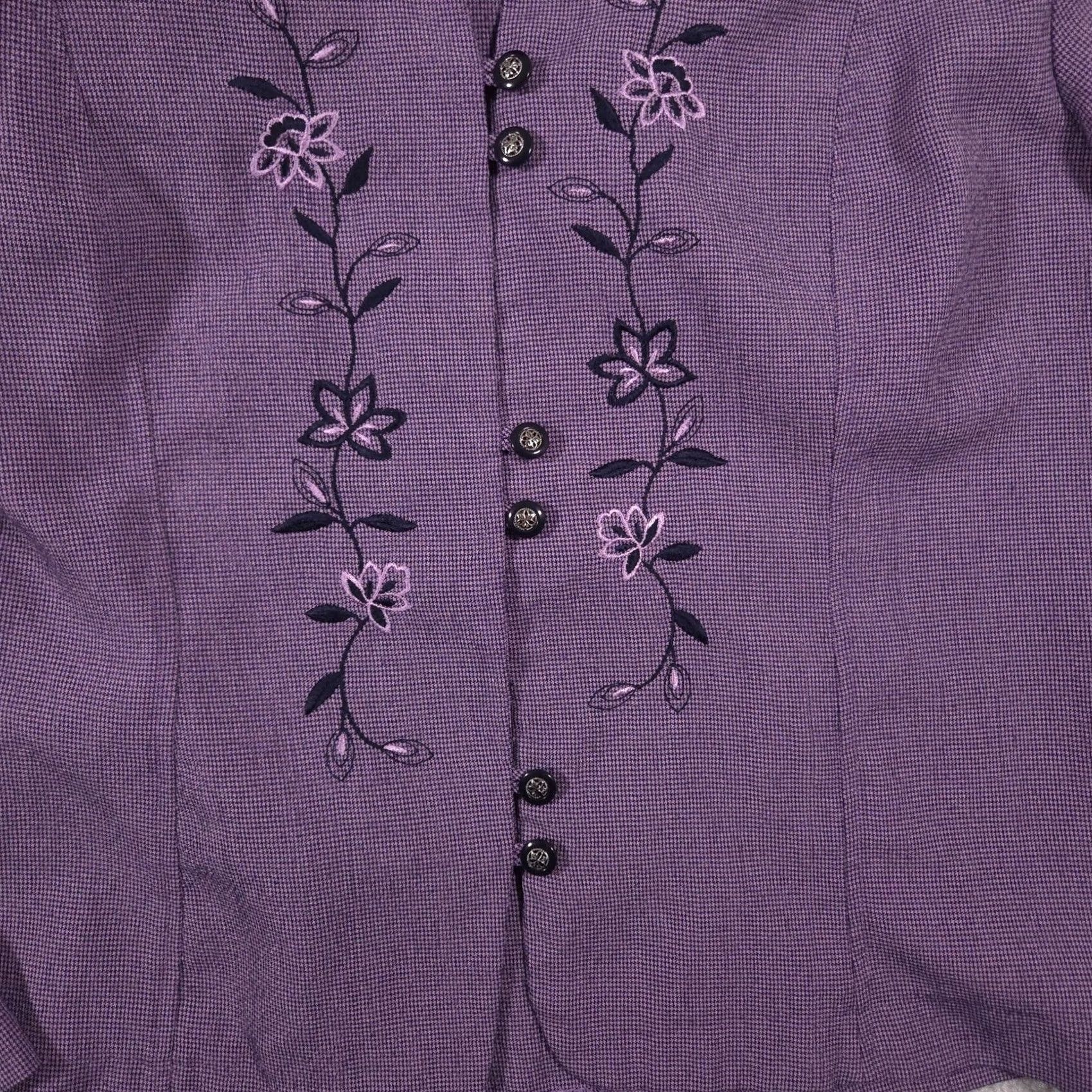 Vintage VINTAGE Miss Dorby Jacket Womens 18 Purple Floral Embroidered Button Front Dressy Top Size XXL / US 16-18 / IT 52-54 - 4 Thumbnail