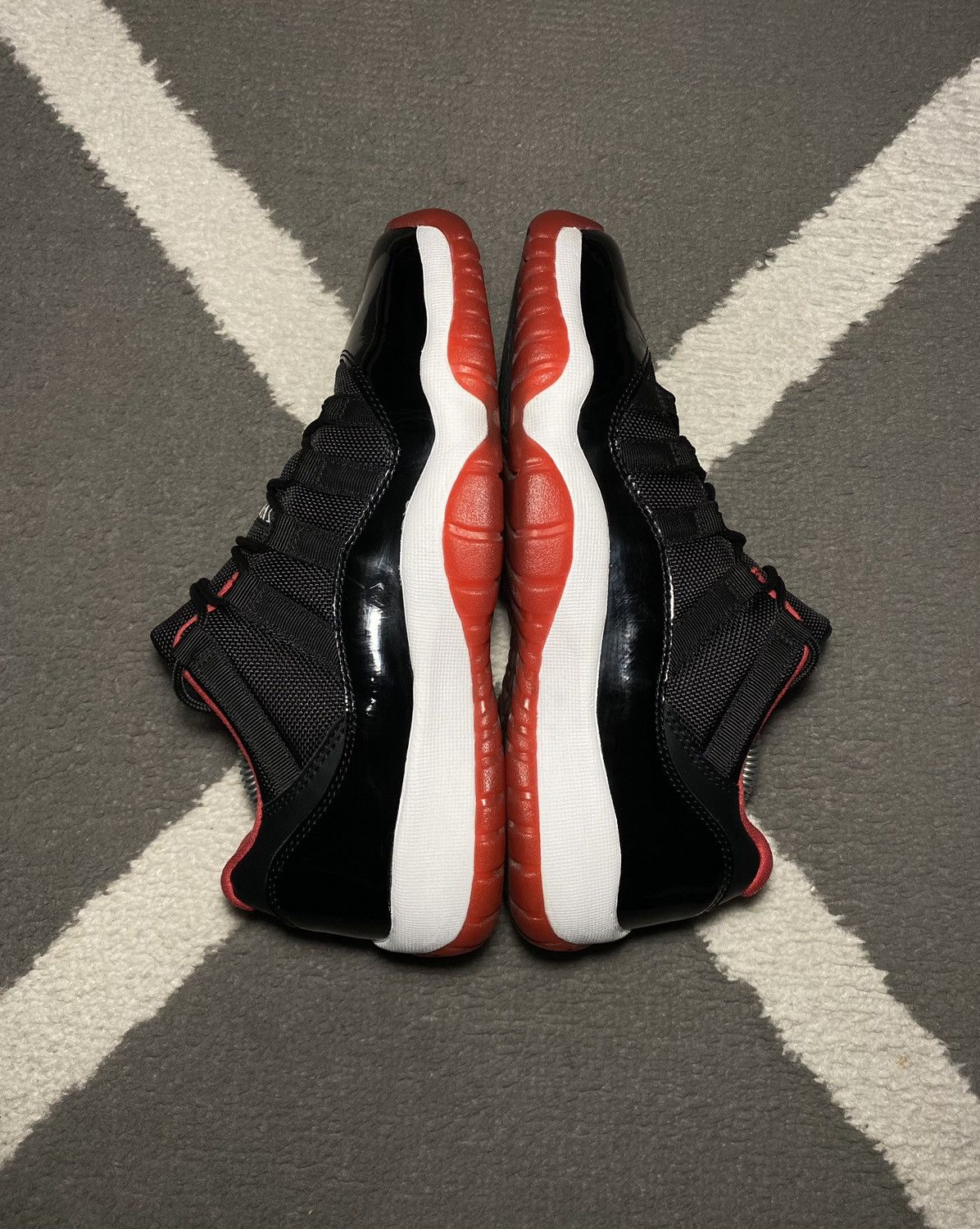 Jordan Brand × Nike Nike Air Jordan 11 Retro Low Bred (GS) 2015 sneakers Size US 7.5 / IT 37.5 - 4 Thumbnail