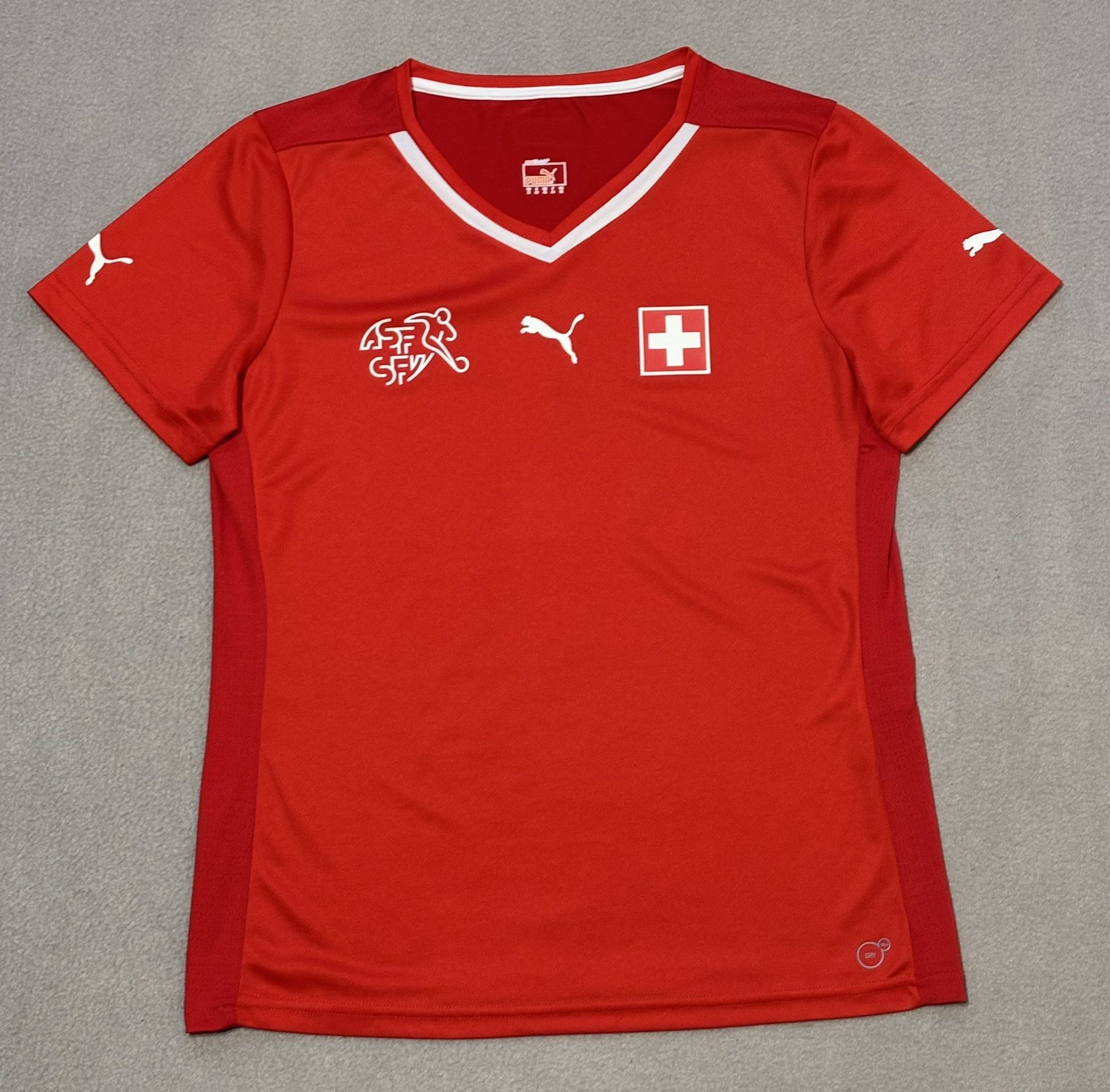 Puma Switzerland 2016 Puma Football Jersey Size M Size US M / EU 48-50 / 2 - 5 Thumbnail