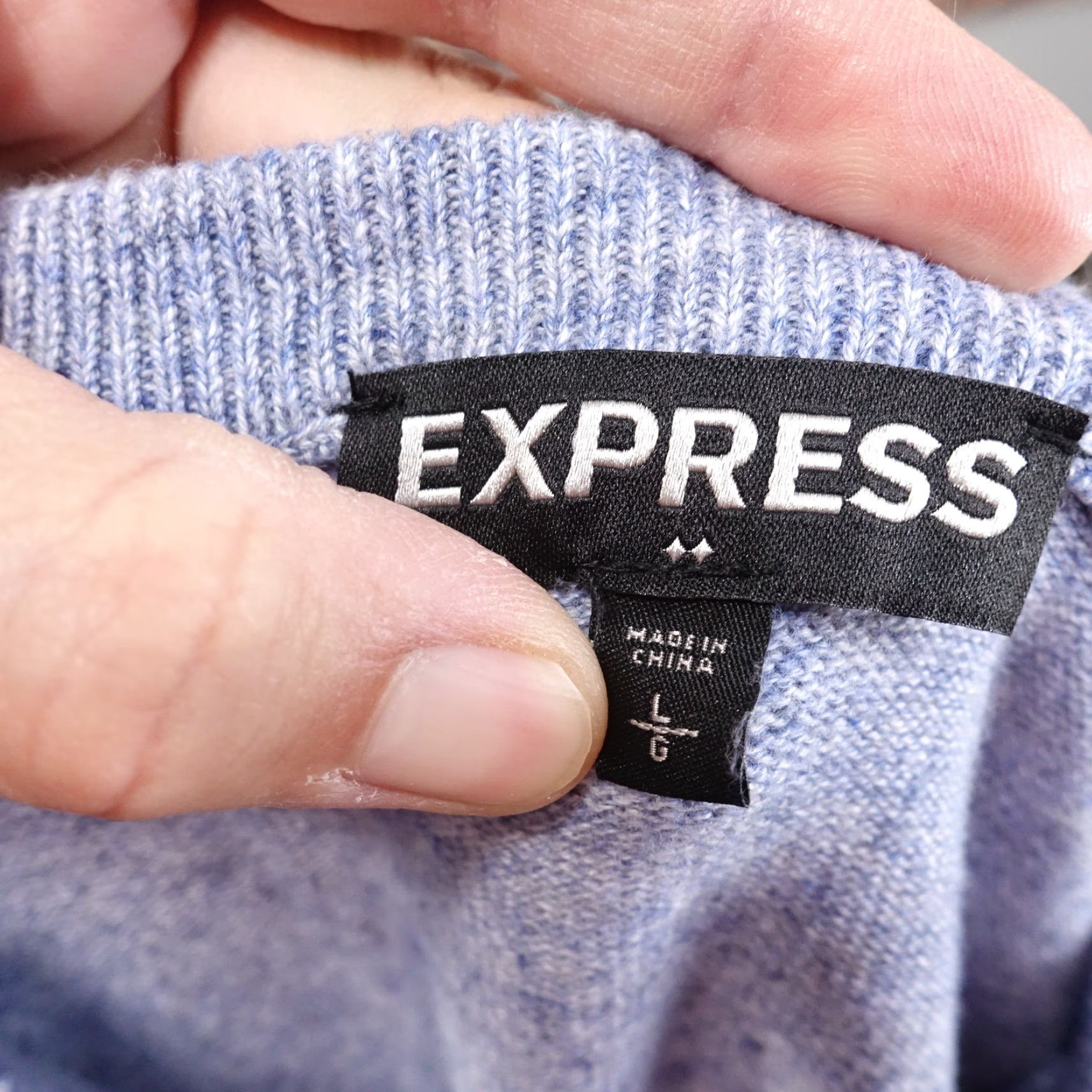 Express EXPRESS Cotton Pullover V-Neck Sweater Mens Large Blue Regular Fit Size US L / EU 52-54 / 3 - 6 Thumbnail