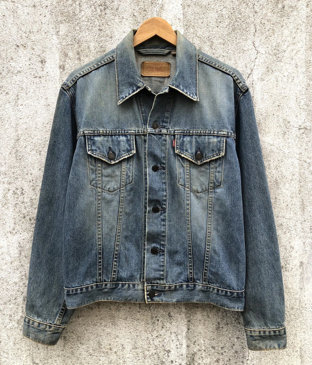 Levi's Vintage Clothing Vintage Levis Trucker Denim Jacket Size US L / EU 52-54 / 3 - 1 Thumbnail