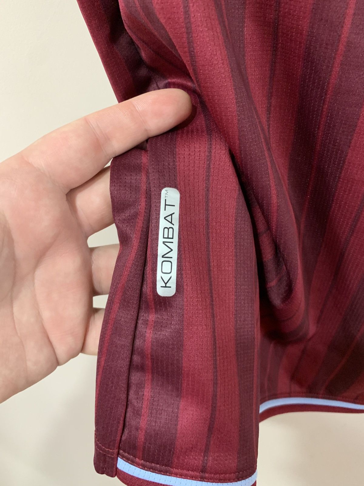 Kappa Aston Villa Home Football Shirt Kappa Soccer Jersey Size S Size US S / EU 44-46 / 1 - 13 Thumbnail