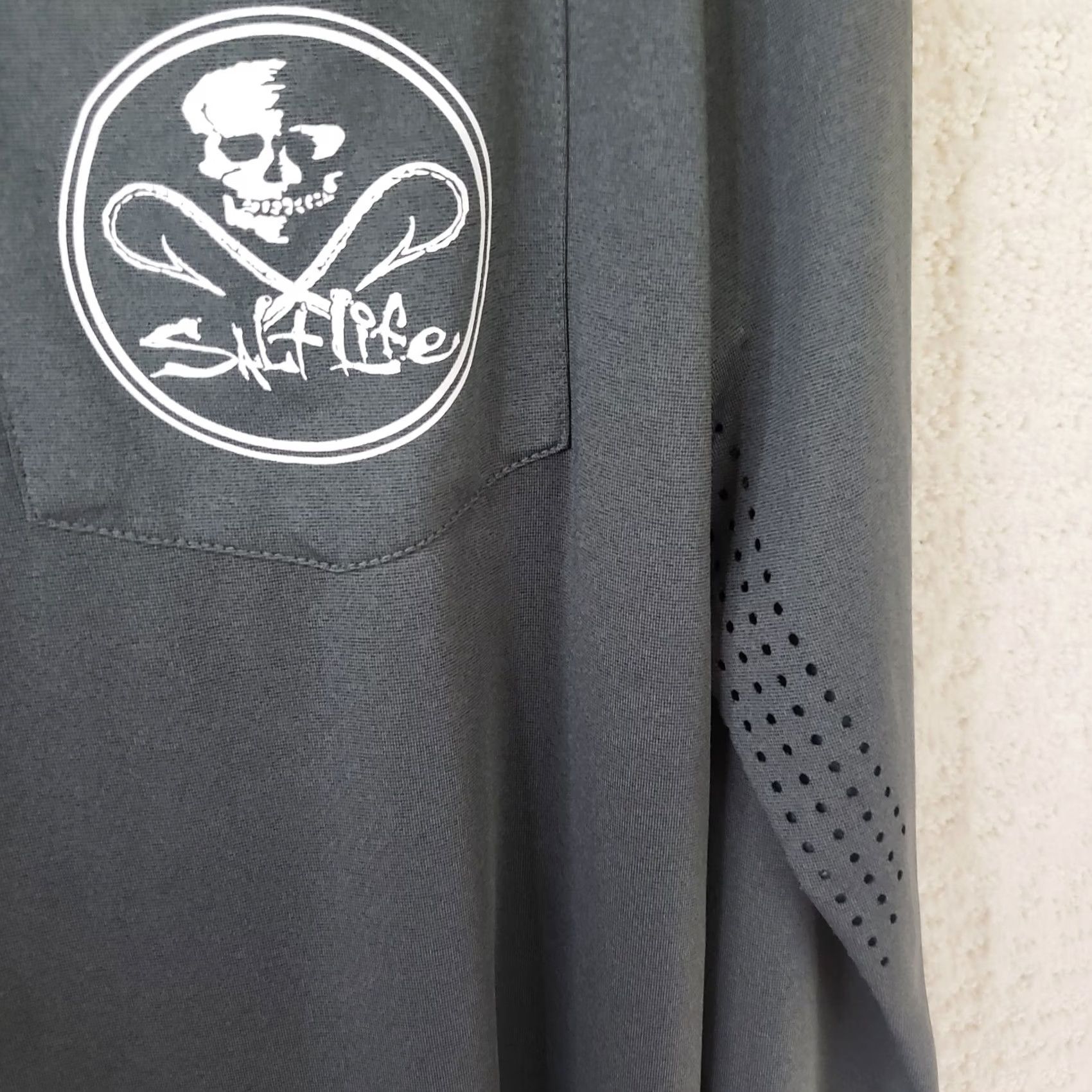 Vintage Salt Life SLX Crew Shirt Mens M Gray L. S. Performance Fishing with Neck Gaiter Size US M / EU 48-50 / 2 - 5 Thumbnail
