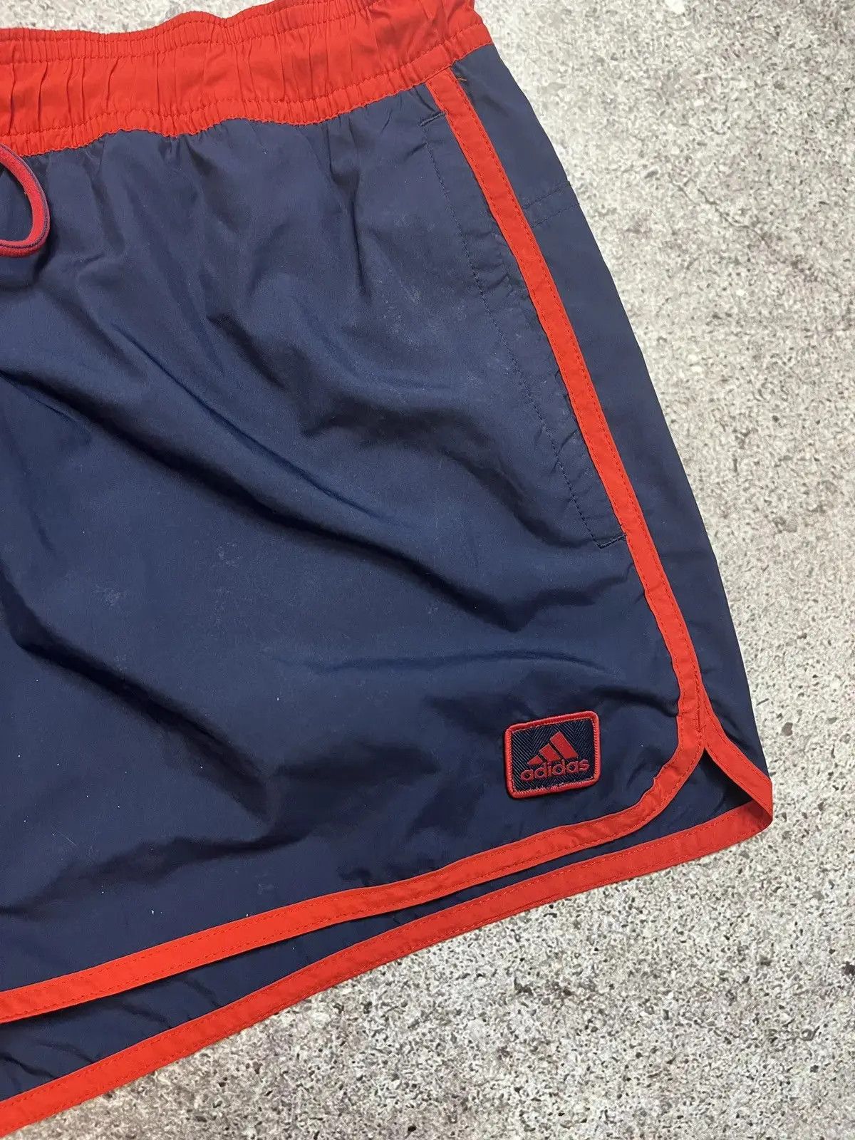 Adidas Vintage Adidas Sportswear Shorts Size US 32 / EU 48 - 2 Thumbnail
