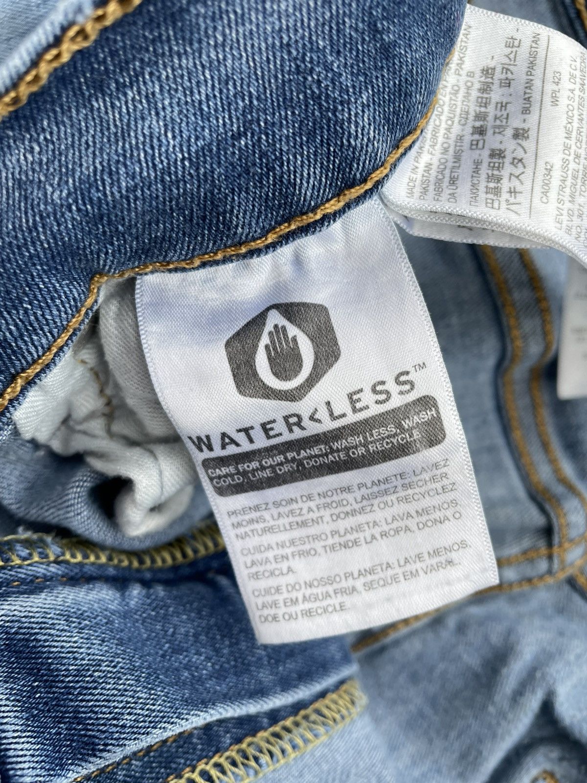 Levi's Levi’s 501 Waterless Denim Jeans Men’s Size 33x32 Button Size US 33 - 2 Thumbnail
