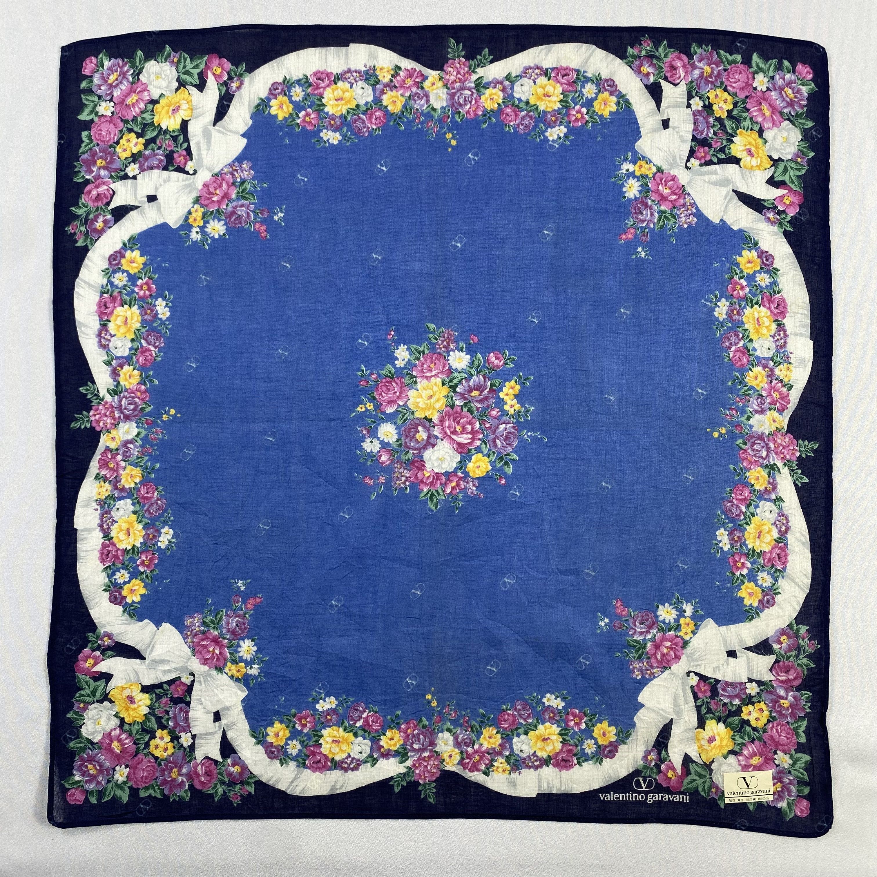 Valentino × Vintage NWT Valentino Garavani Handkerchief / Neckerchief-P1306 Size ONE SIZE - 1 Thumbnail