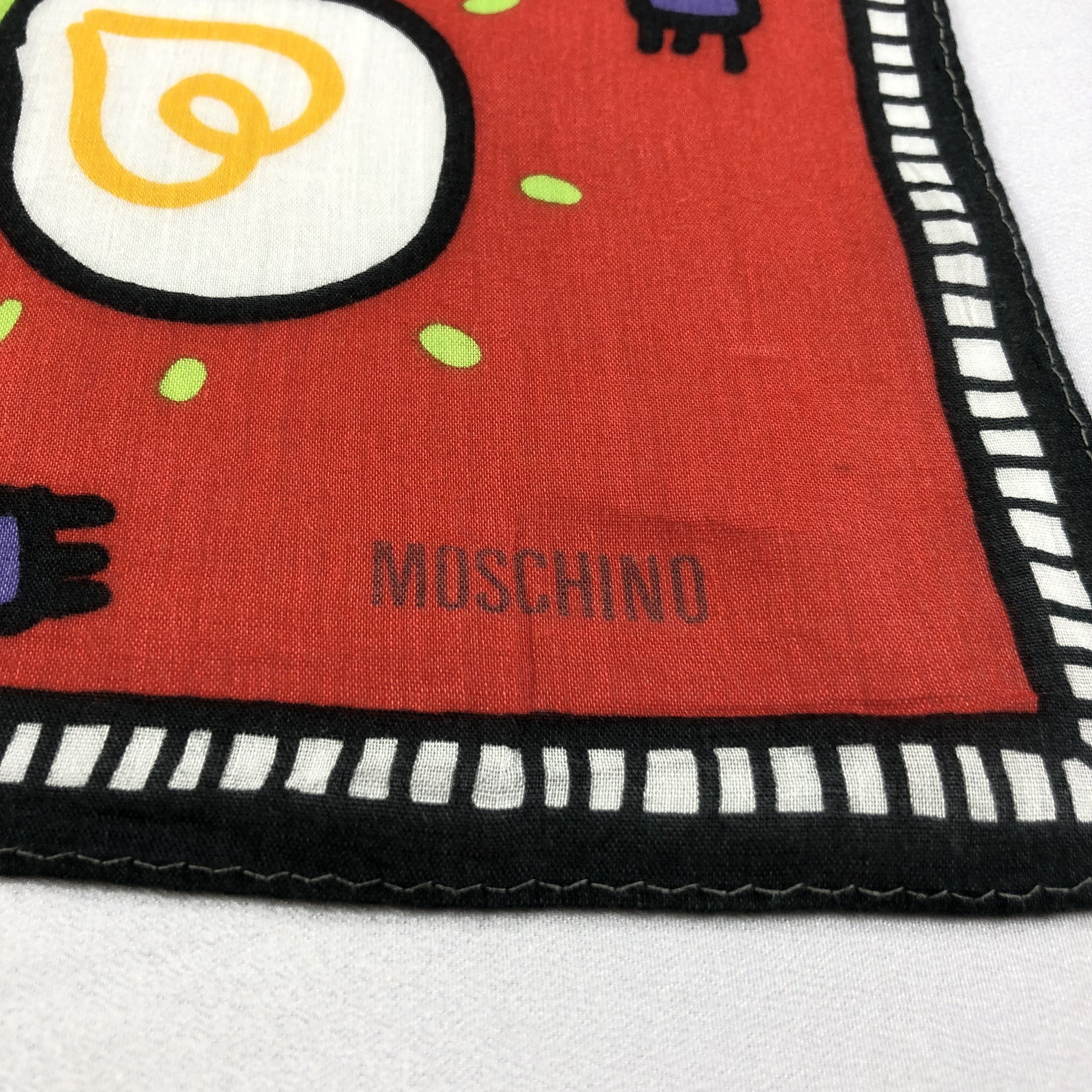 Moschino Moschino Light Bulbs Handkerchief Neckerchief Bandana H1907 Size ONE SIZE - 4 Thumbnail