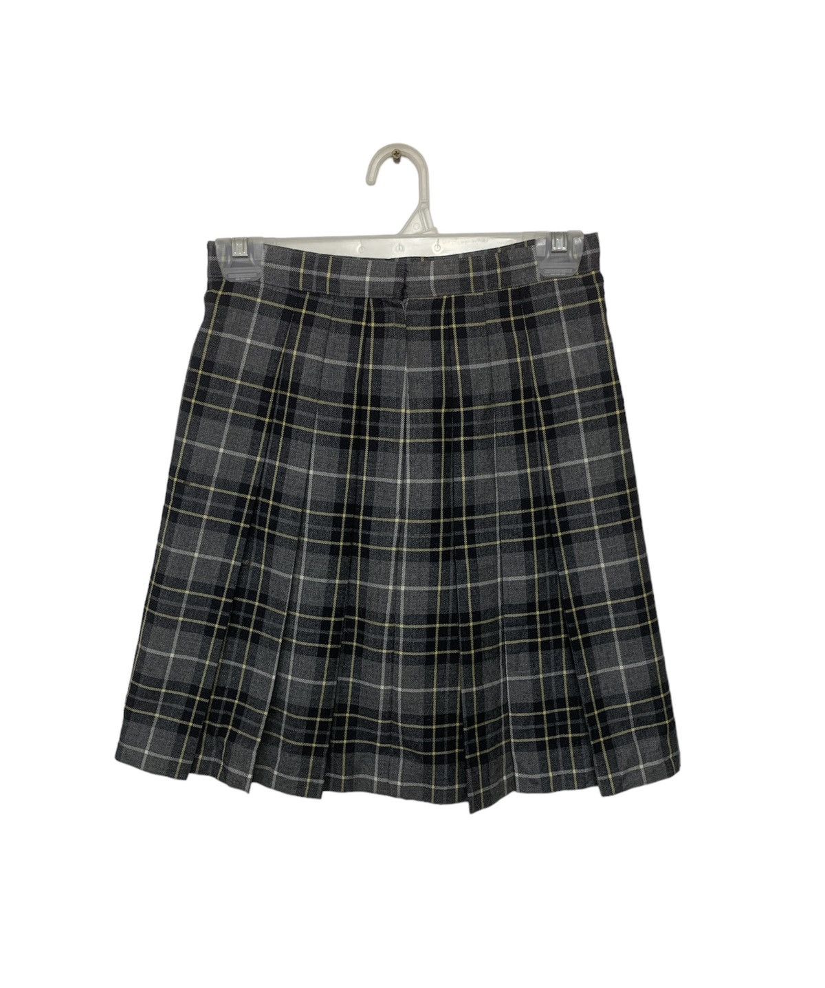 image of Burberry Novacheck Mini Skirt Half Zipper Down in Grey, Women's (Size 24)