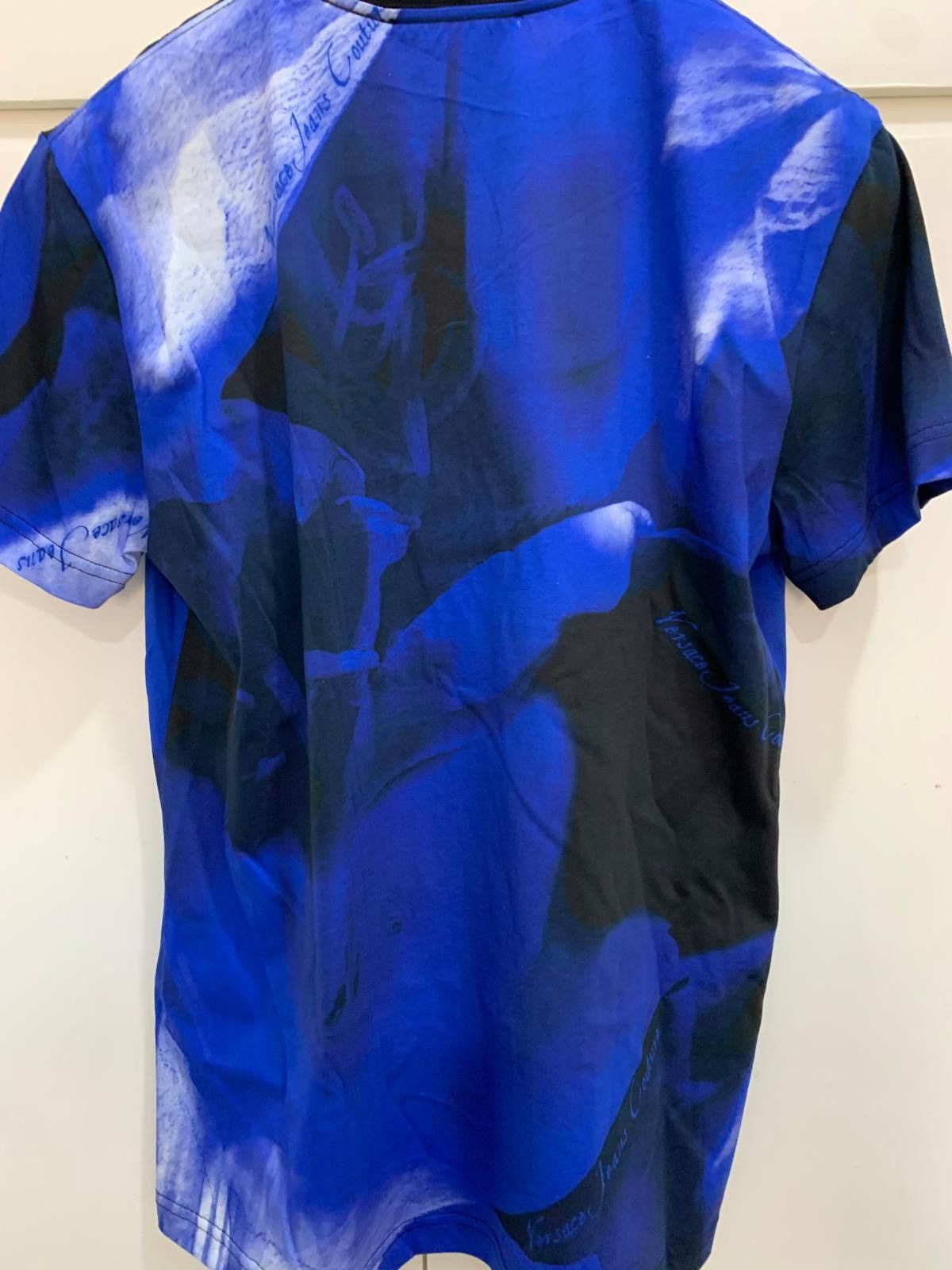 Versace Jeans Couture Versace Jeans Culture Nocturnal Flower Jersey T-shirt, M Size US M / EU 48-50 / 2 - 10 Thumbnail
