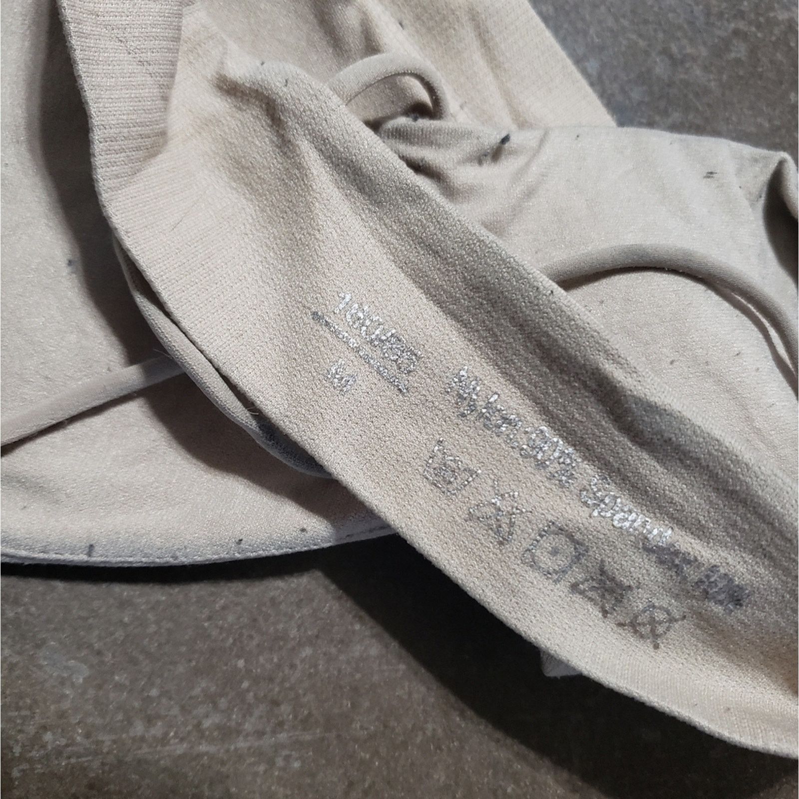 Other Beige Basic V Cut Sport Bra Size ONE SIZE - 4 Thumbnail