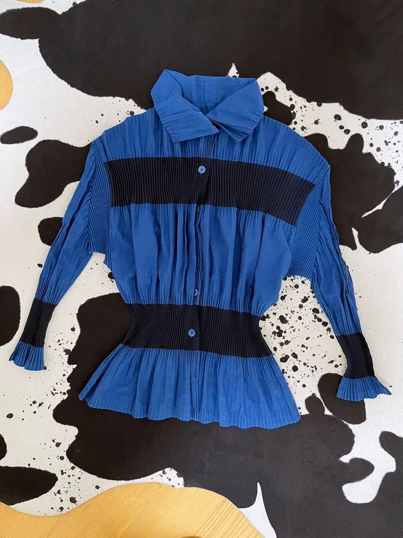 Other Issey Miyake size:2 A long-sleeved shirt with a blue main Size S / US 4 / IT 40 - 1 Thumbnail