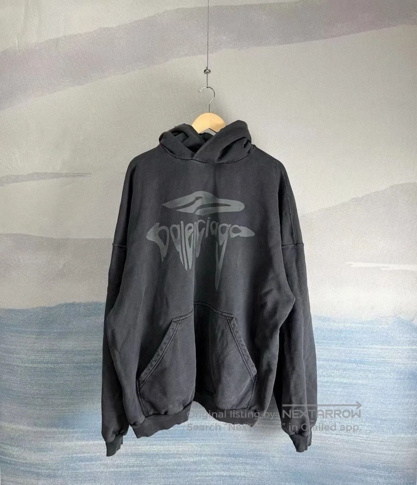 Balenciaga balenciaga black distressed logo hoodie oversized. Size US M / EU 48-50 / 2 - 1 Thumbnail