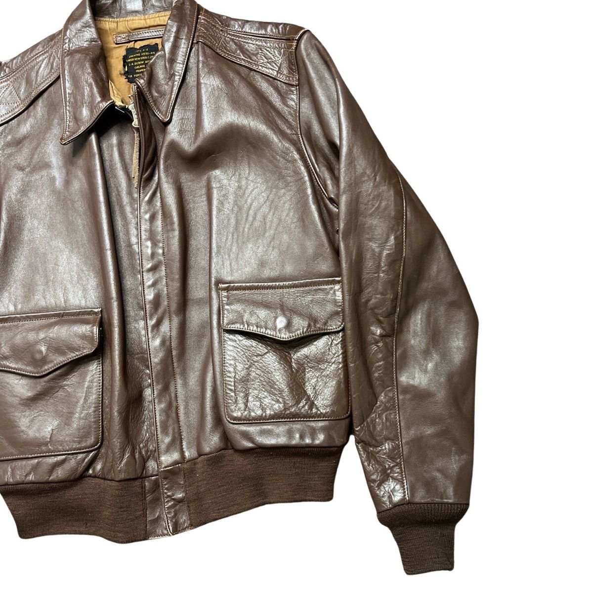 vintage A-2 brown leather bomber jacket Bombers