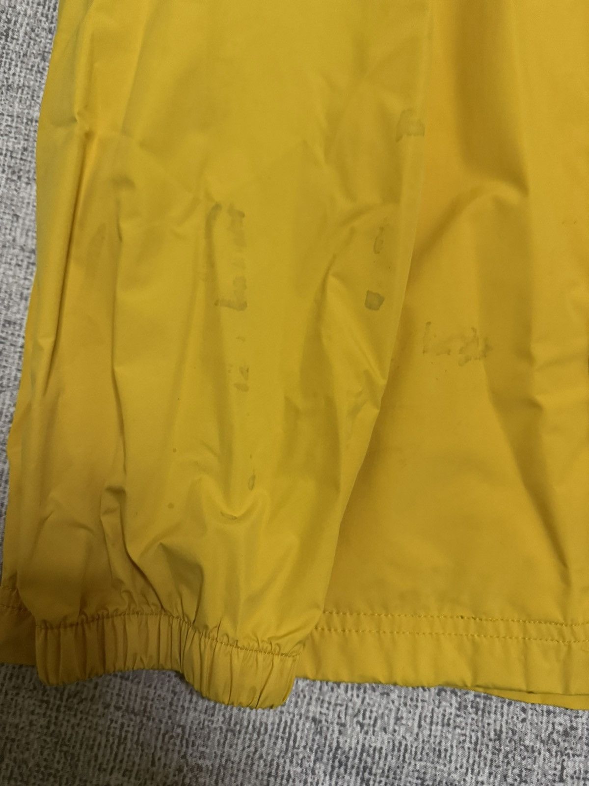 Supreme × The North Face Supreme the north face tnf yellow coach jacket Size US L / EU 52-54 / 3 - 7 Thumbnail