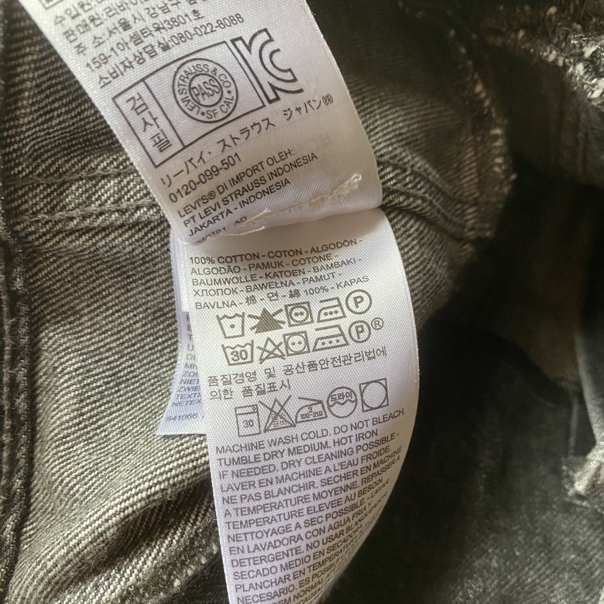 Levi's × Vetements Fall18 Deconstructed Denim Jacket Size S / US 4 / IT 40 - 17 Thumbnail