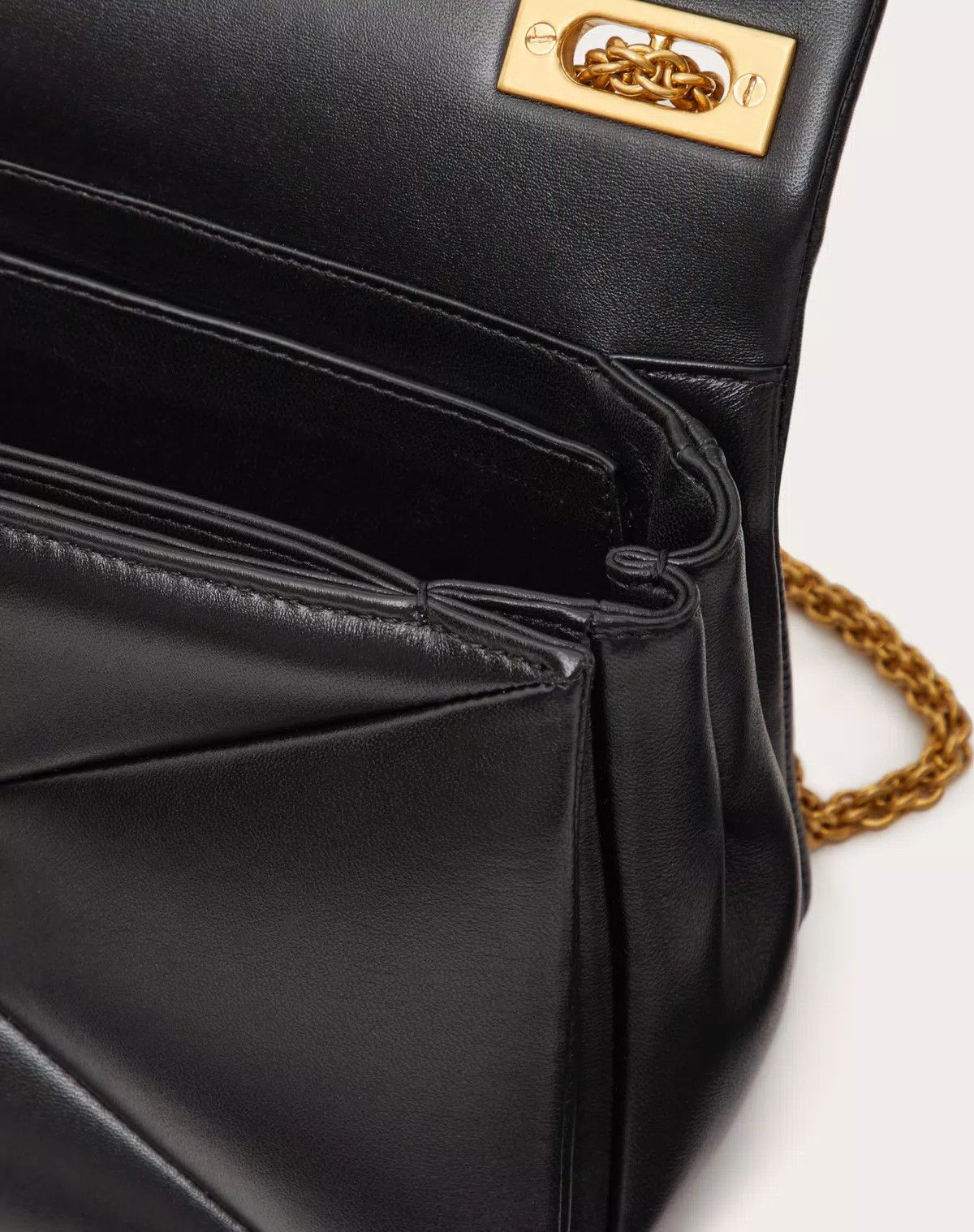 Valentino oc11z0725 Size:OS/One Stud Nappa Bag With Chain in Black Size ONE SIZE - 4 Thumbnail