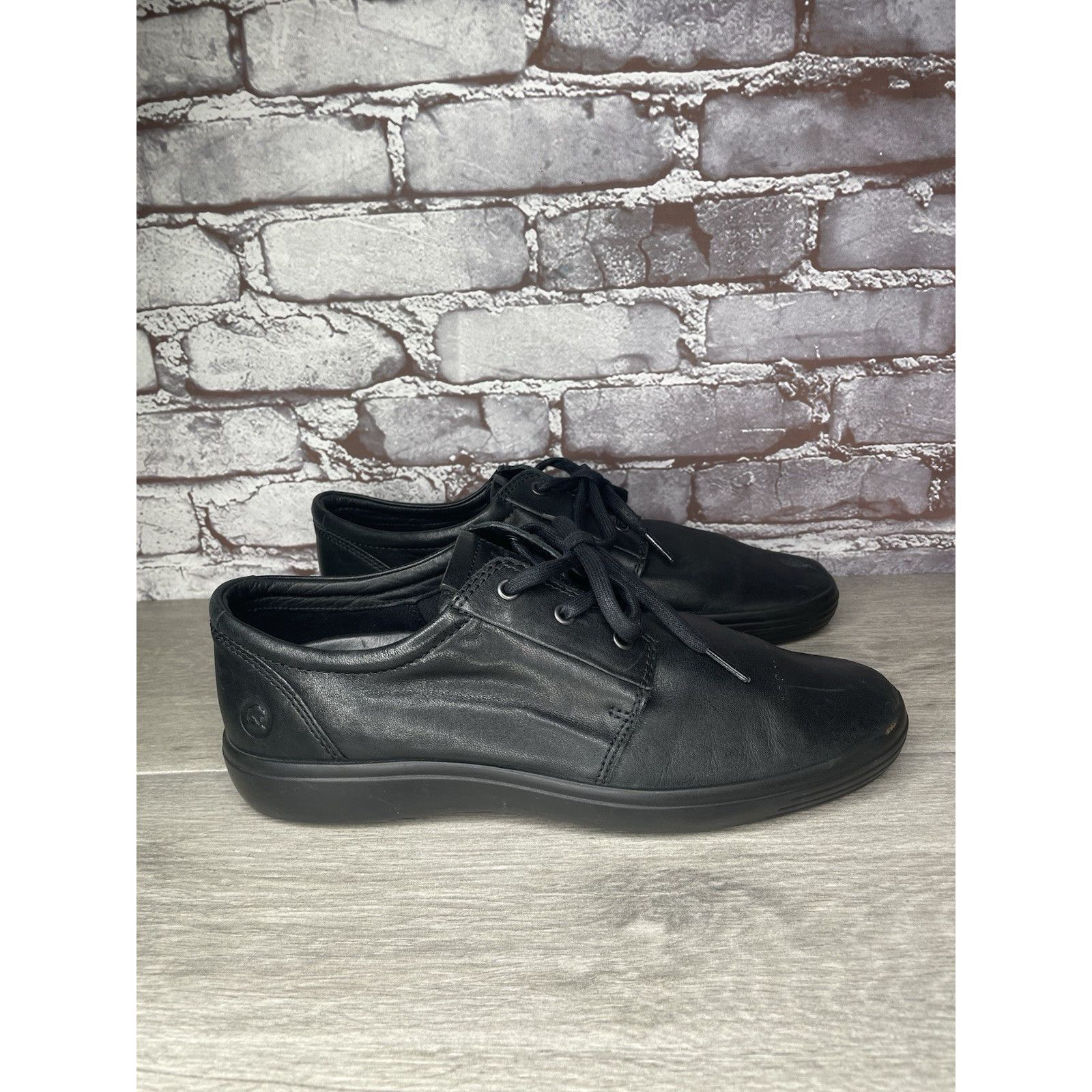 Ecco ECCO Danish Design Black Leather Triple Black Casual Sneaker Size US 10 / EU 43 - 3 Thumbnail