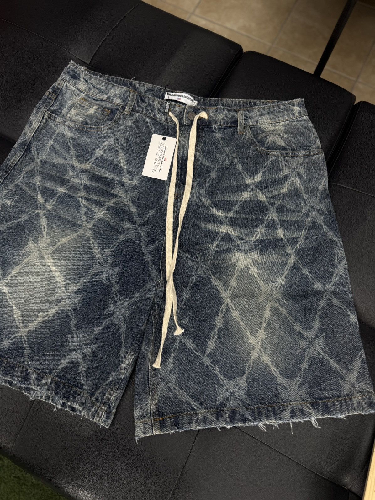 Vale Valley Blue Wire Jean Shorts Size 38 (NEW) Size US 38 / EU 54 - 3 Thumbnail
