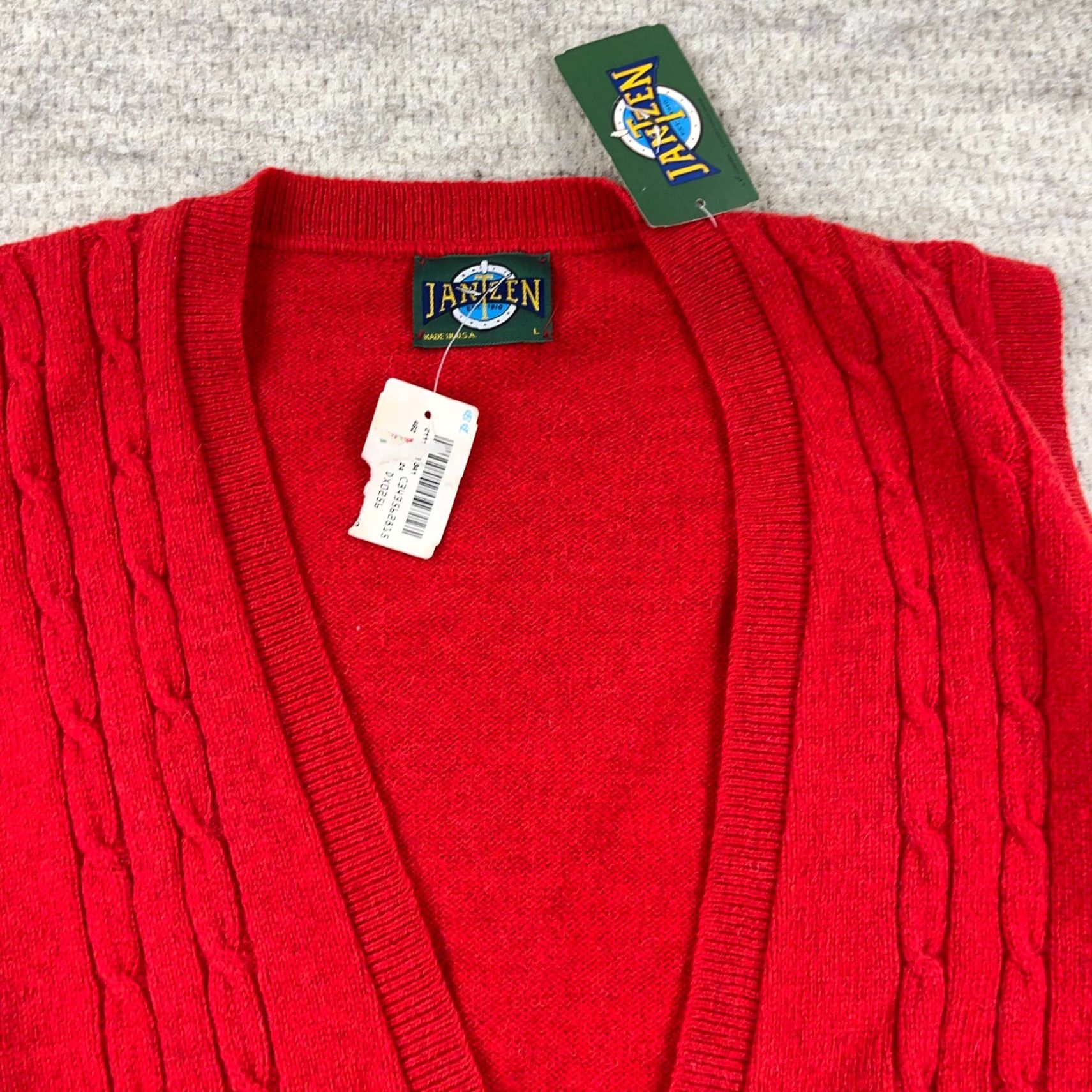 Jantzen VINTAGE Jantzen Sweater Vest Men Large Red Knit 90s Casual Classic Golf Size US L / EU 52-54 / 3 - 3 Thumbnail